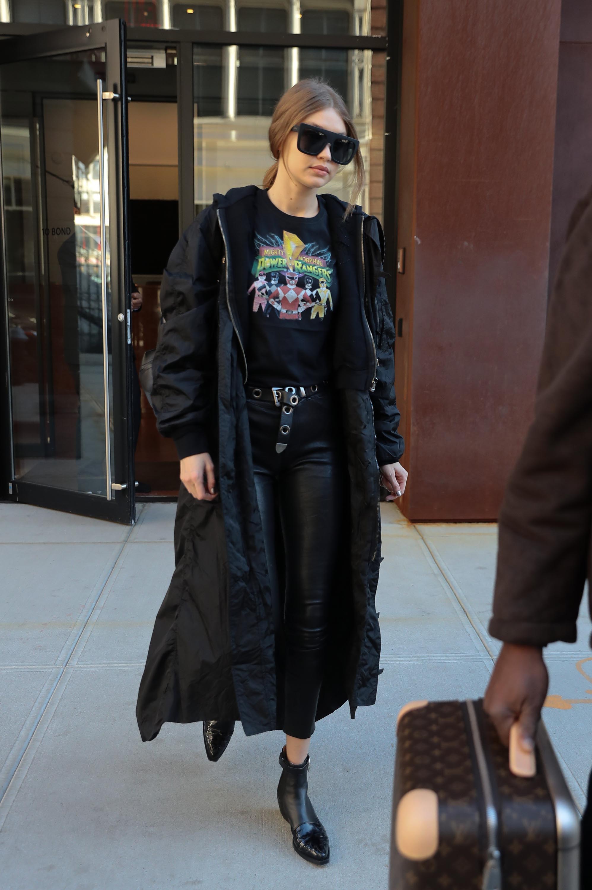 Gigi Hadid leaving her apartment in NYC