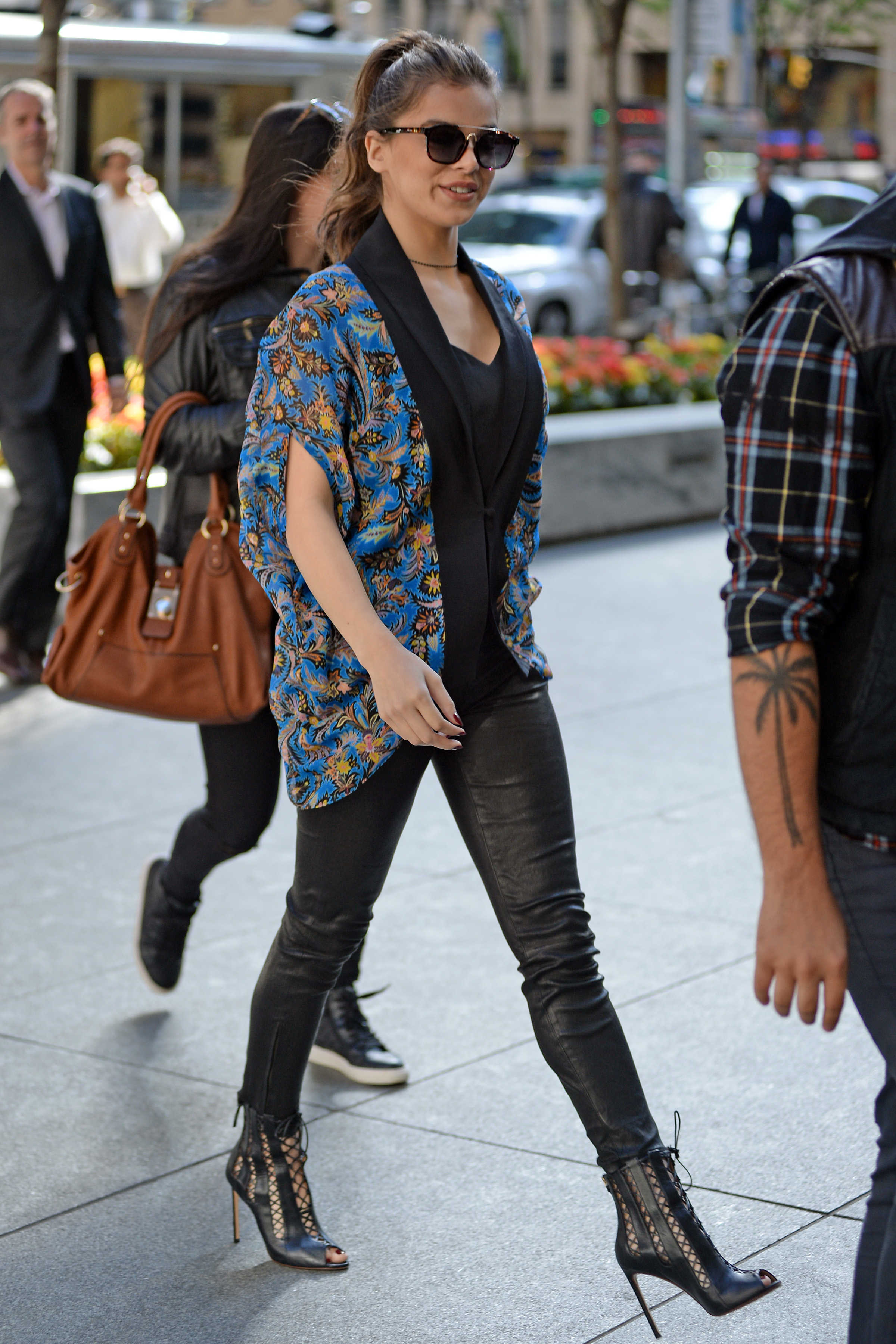 Hailee Steinfeld in NY Promoting Her New Single