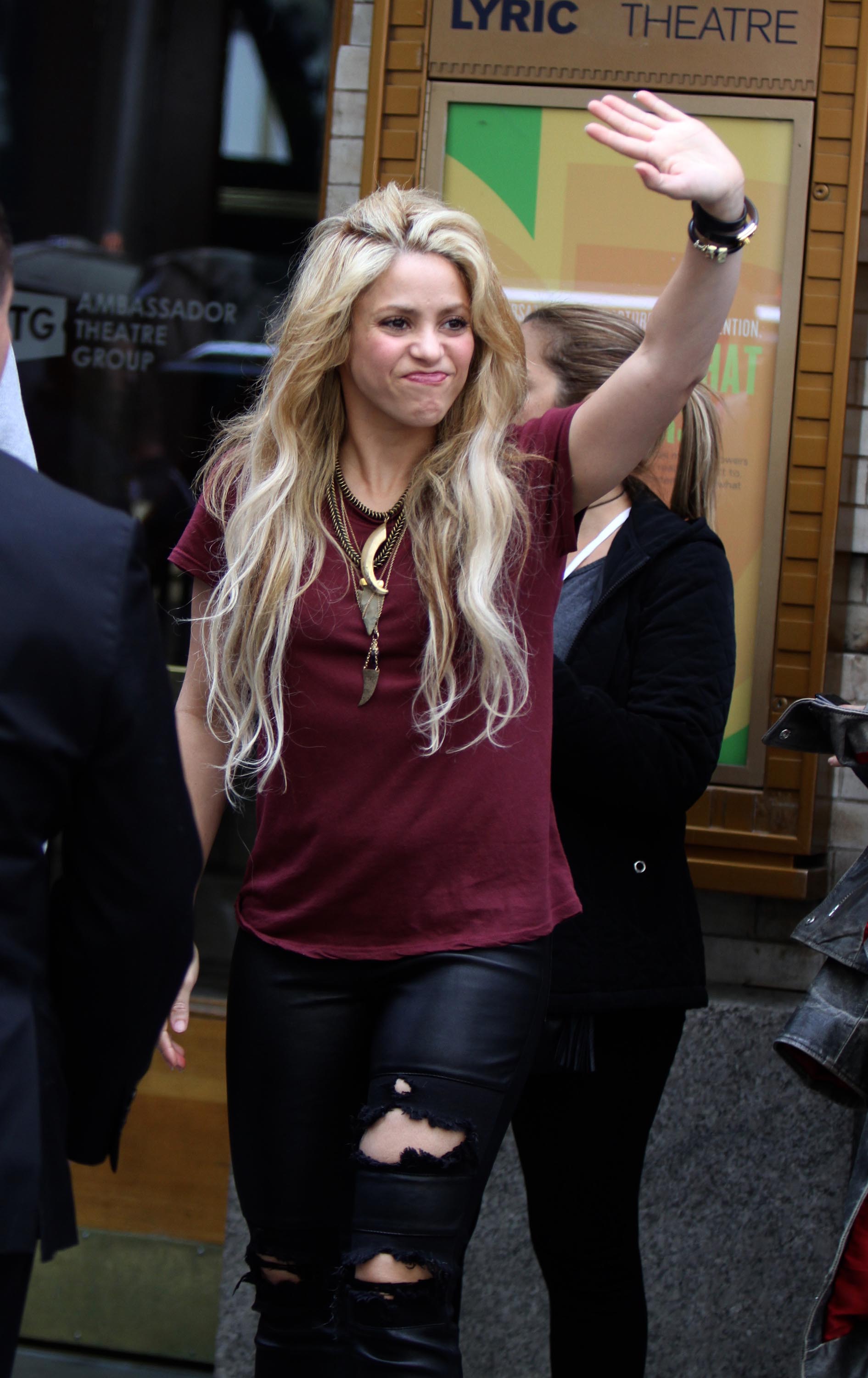 Shakira leaving the Lyric Theater