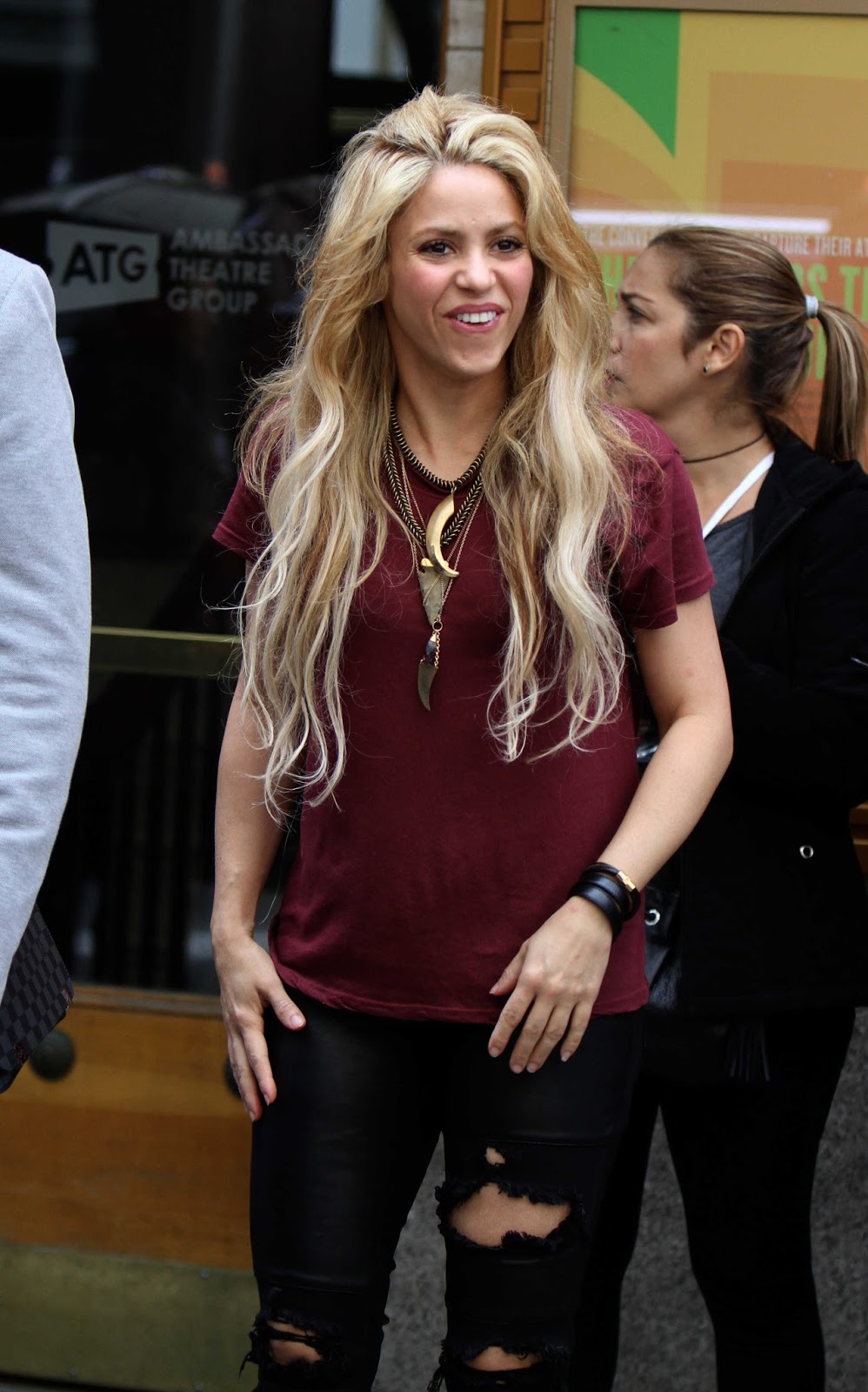 Shakira leaving the Lyric Theater