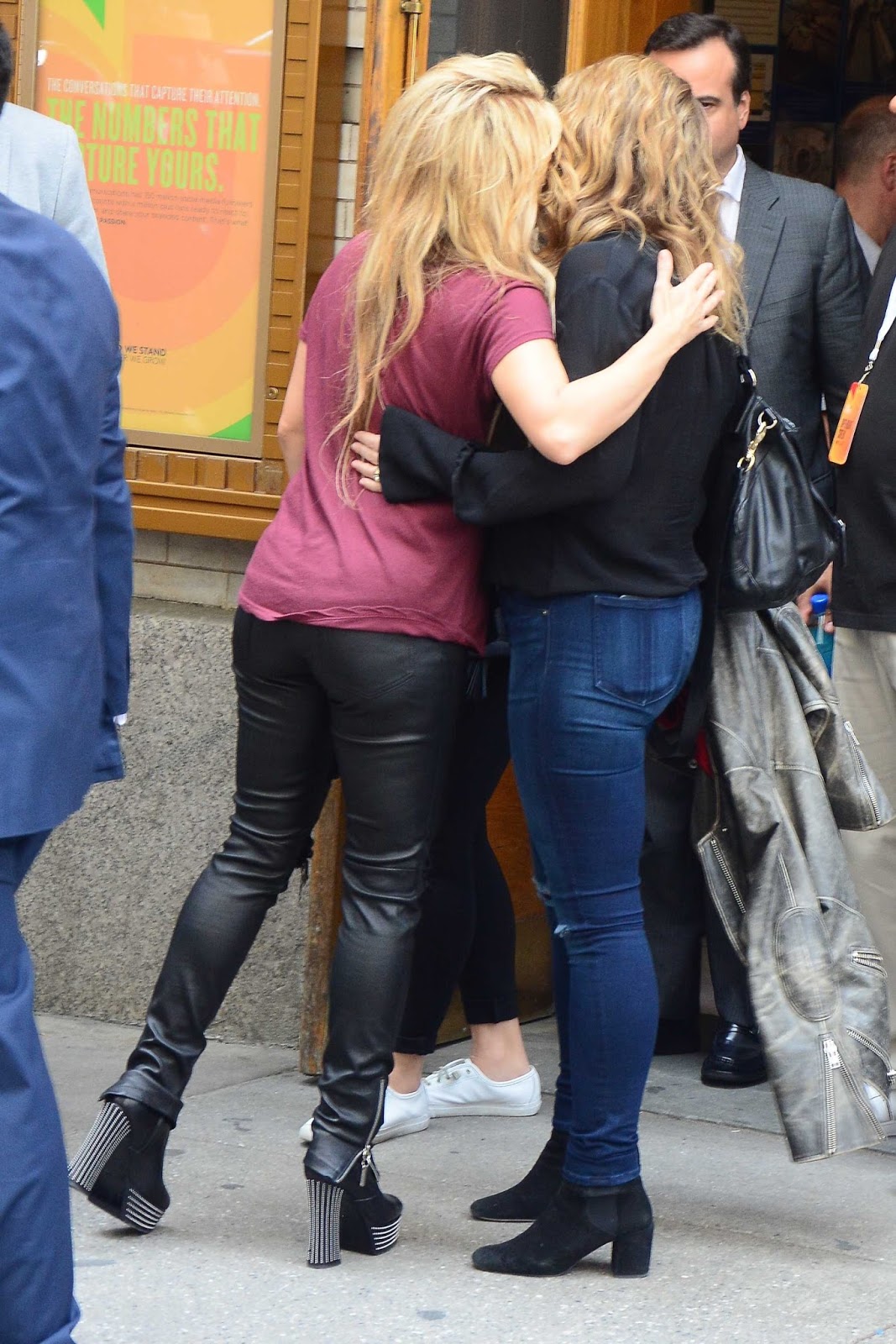 Shakira leaving the Lyric Theater