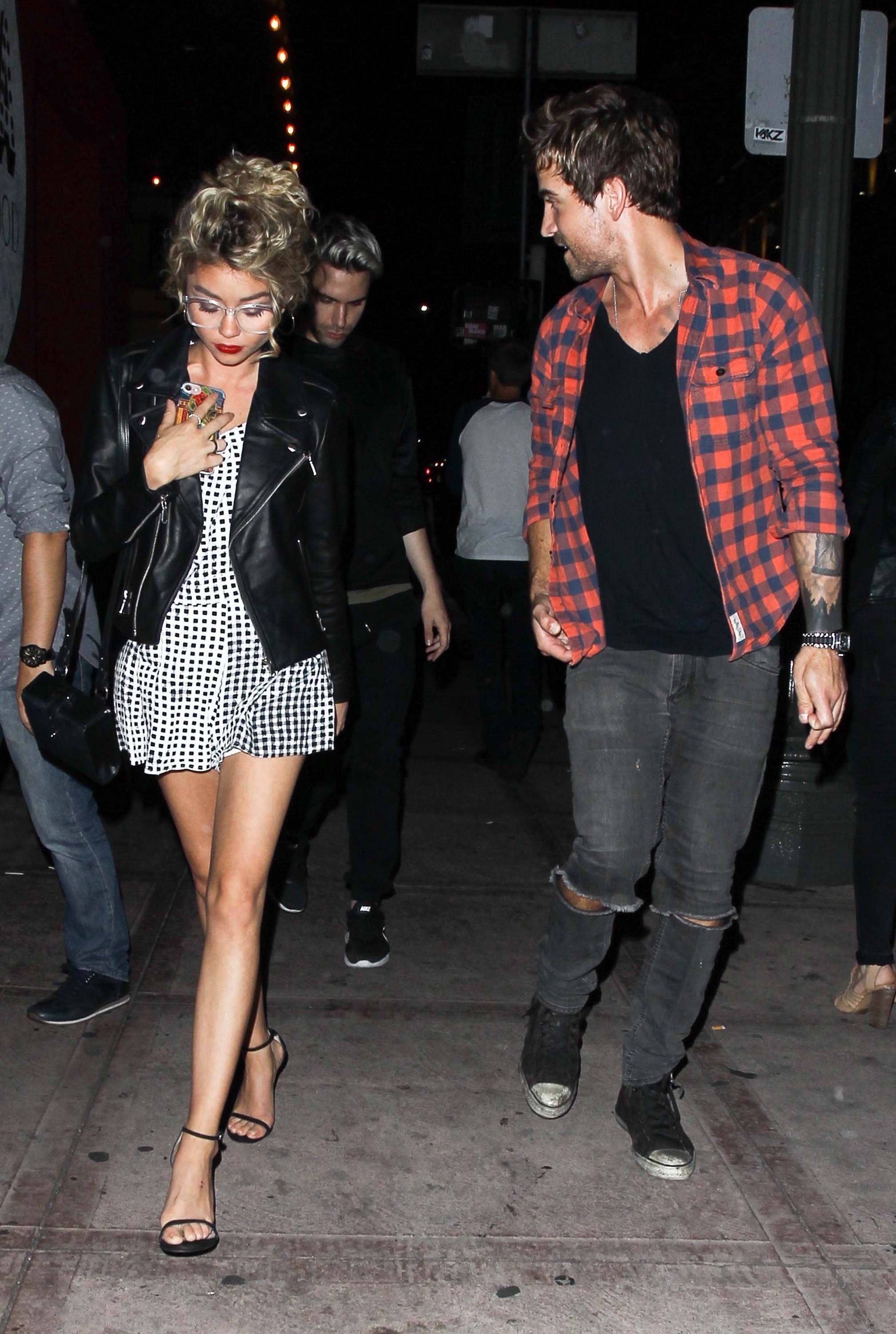 Sarah Hyland at Viva Hollywood