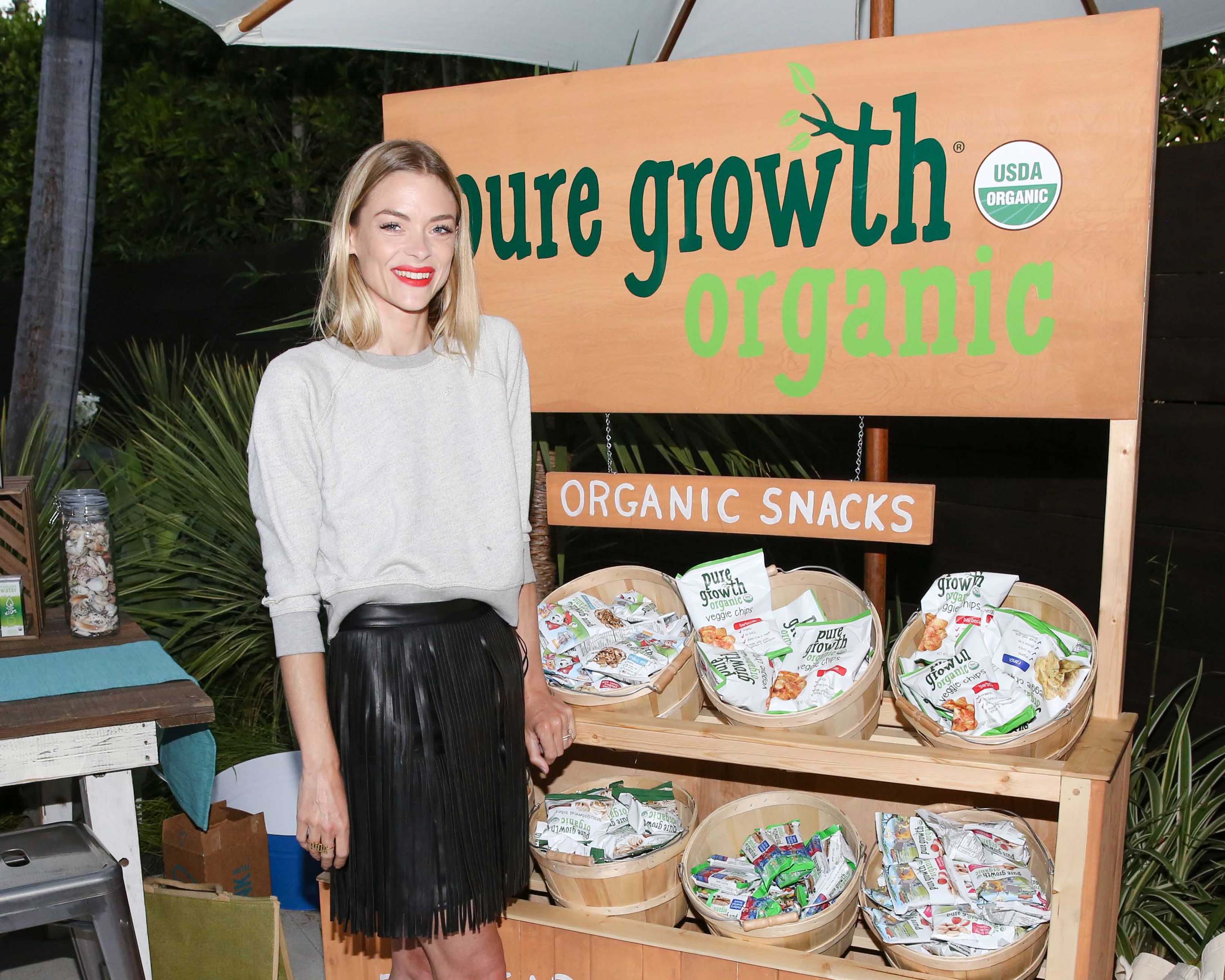 Jaime King attends the nPhilanthropy Give Back Garden Party