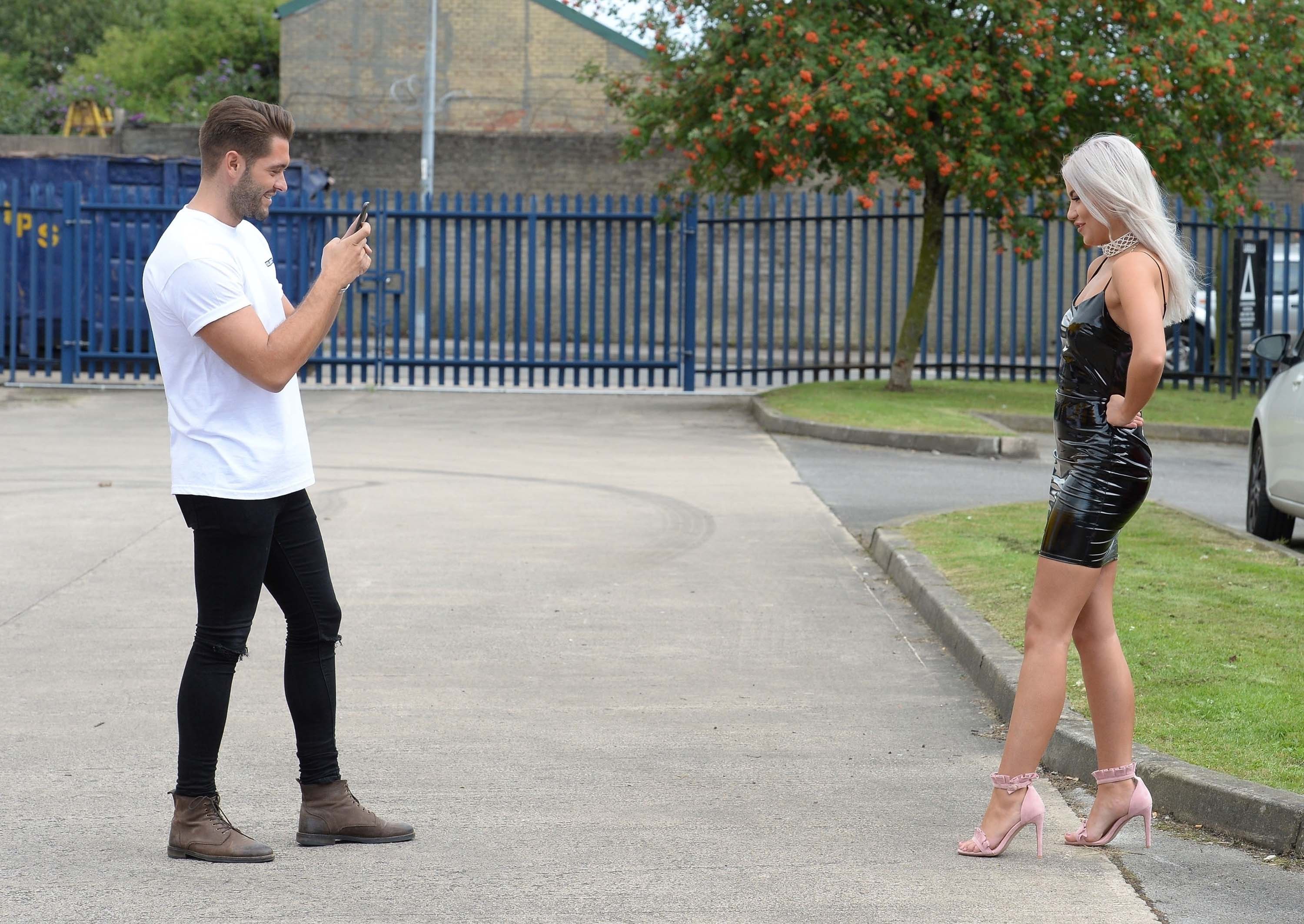 Chyna Ellis taking selfies after finishing a Lasula Clothing fashion shoot