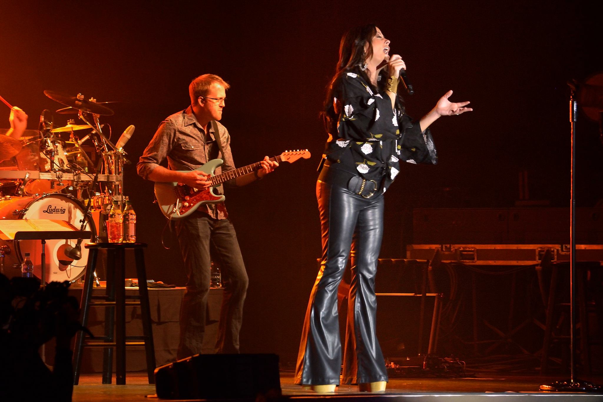 Sara Evans performs at Four Winds Casino