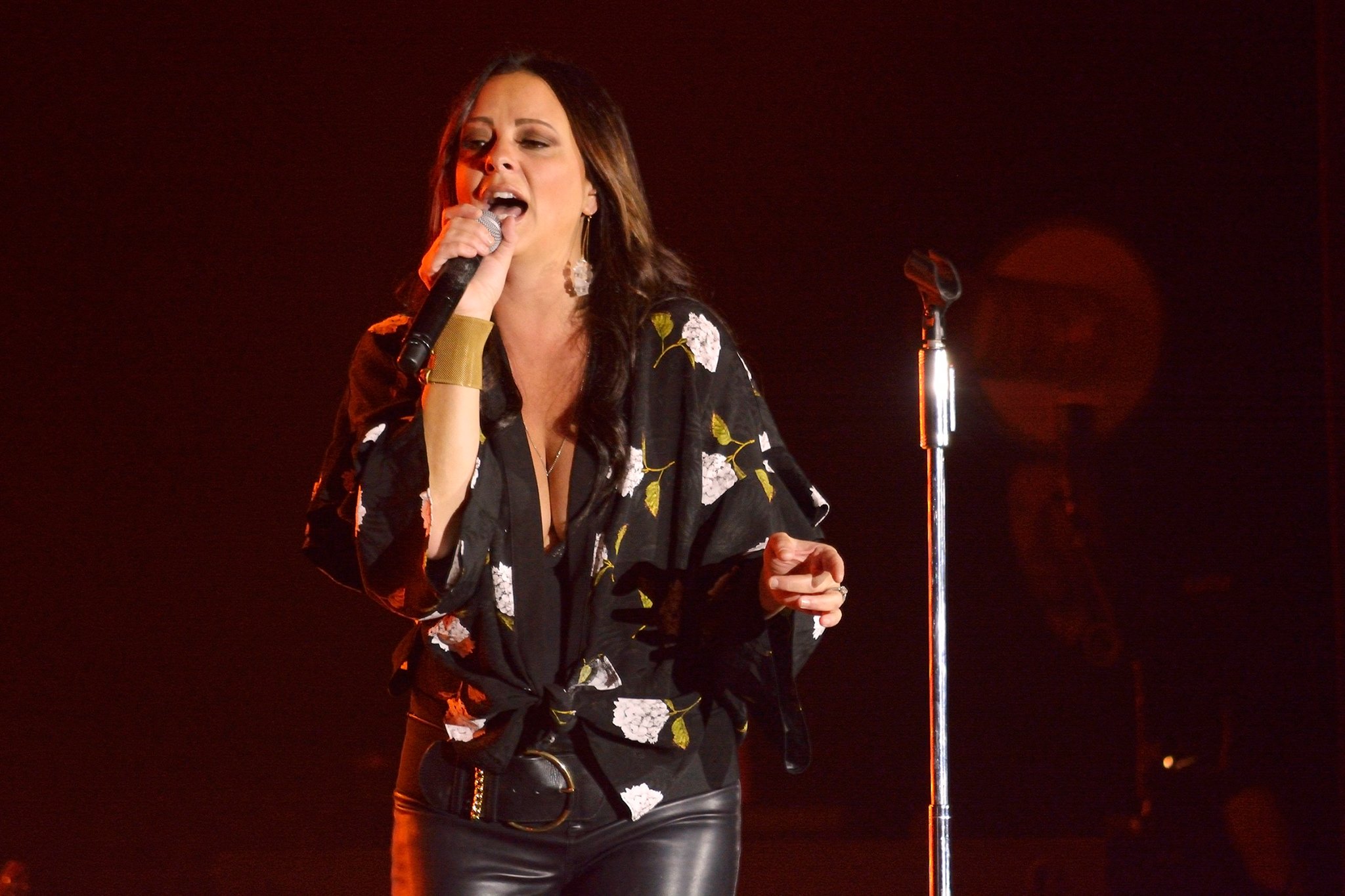 Sara Evans performs at Four Winds Casino