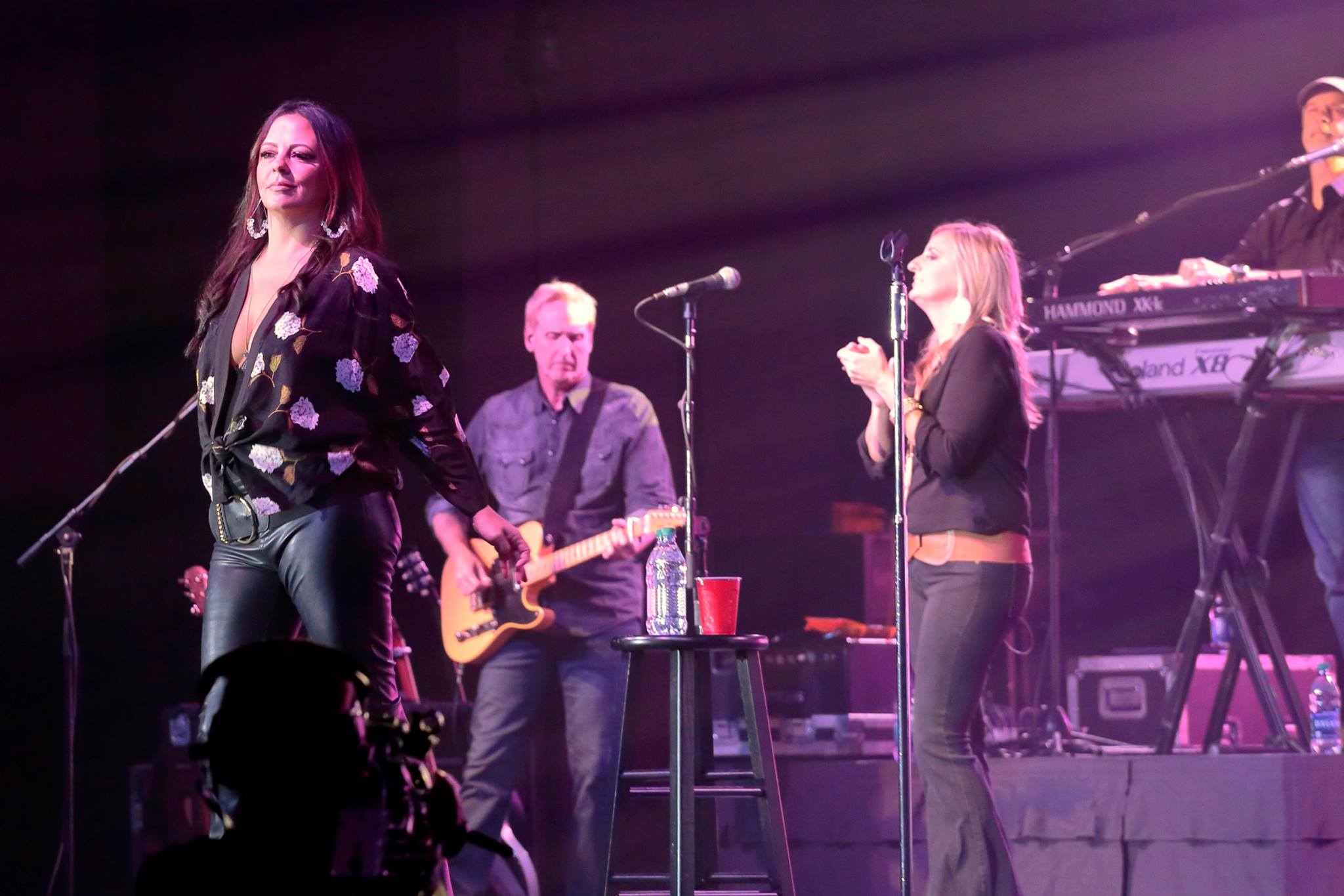 Sara Evans performs at Four Winds Casino