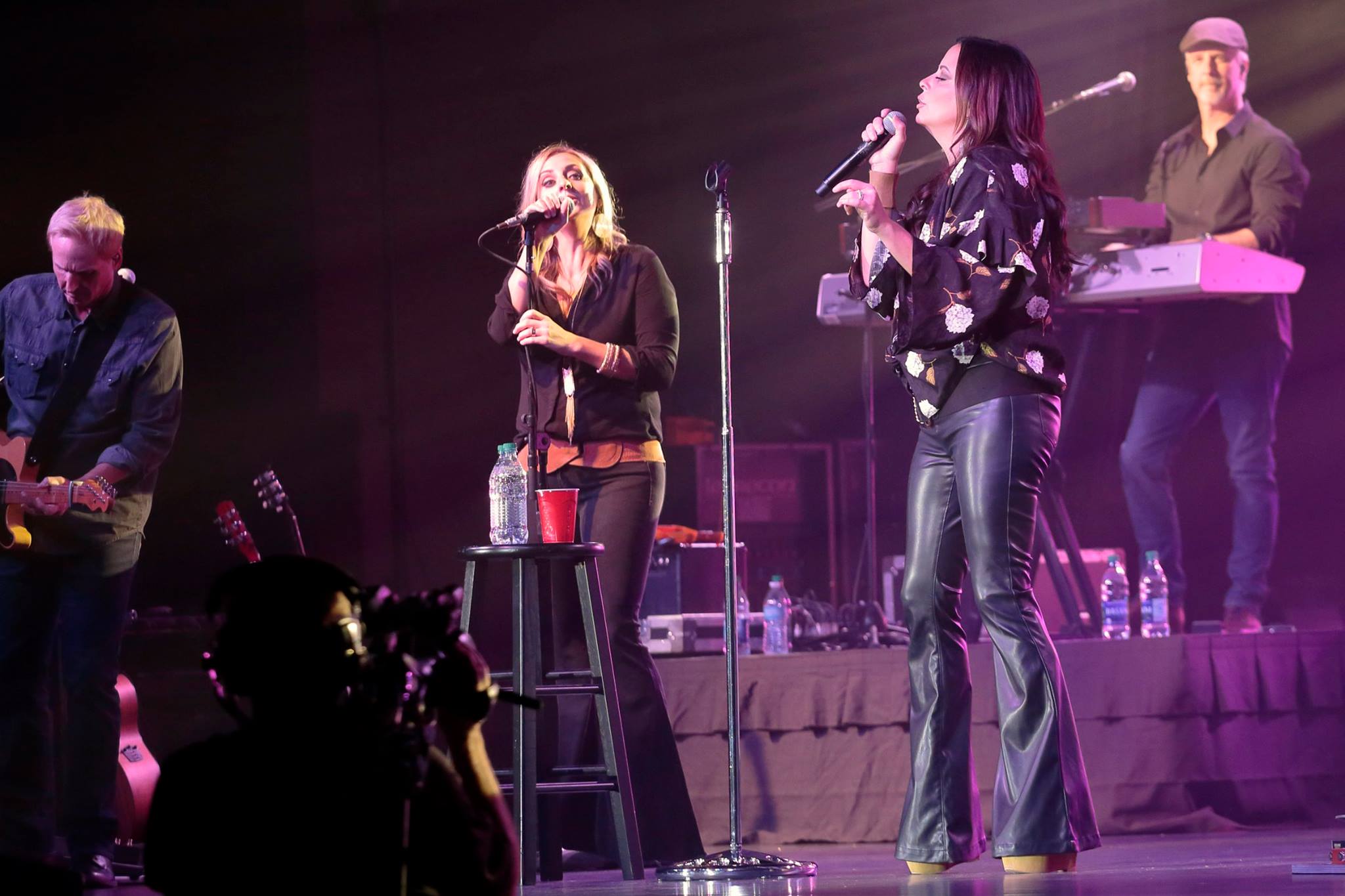 Sara Evans performs at Four Winds Casino