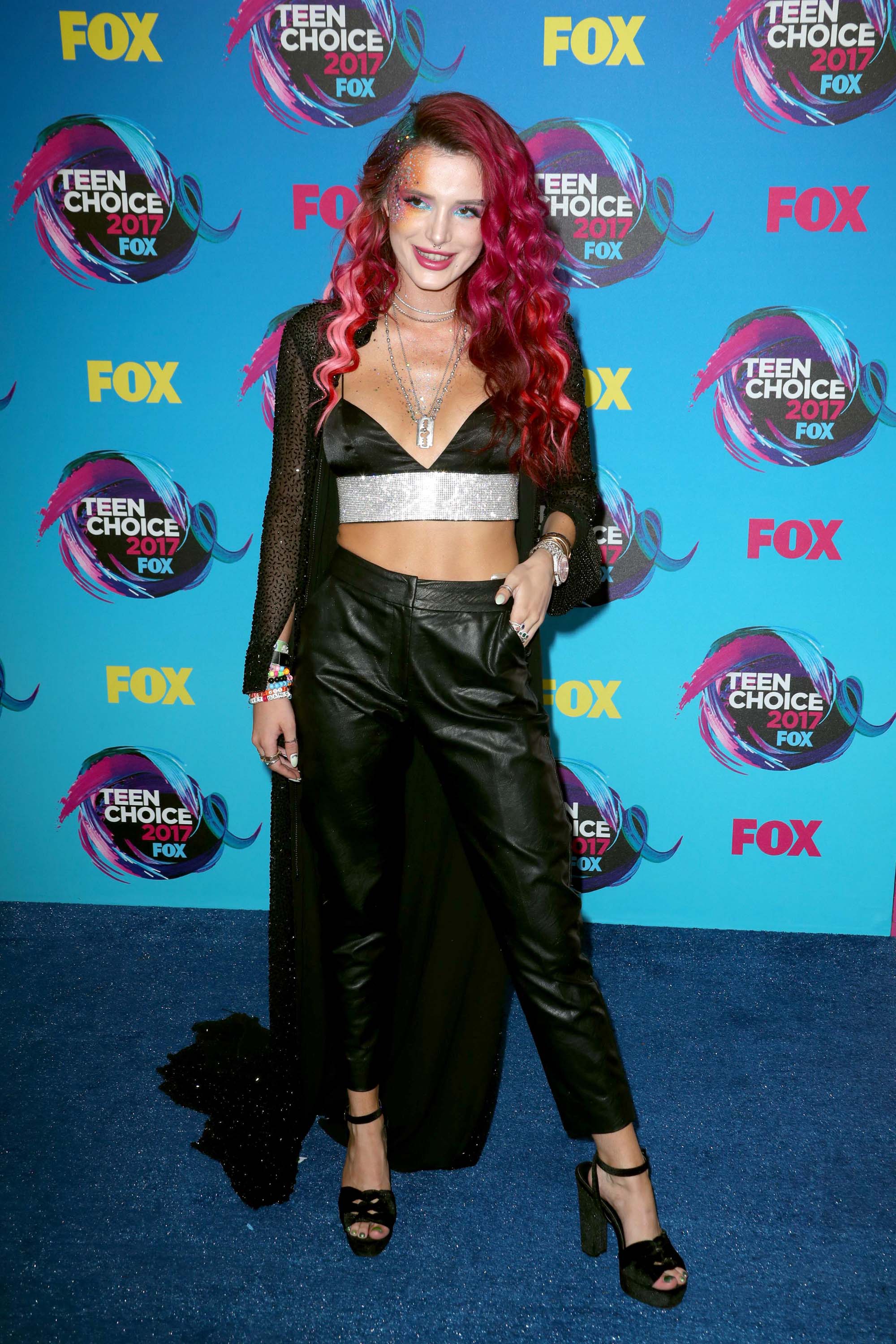 Bella Thorne attends 2017 Teen Choice Awards