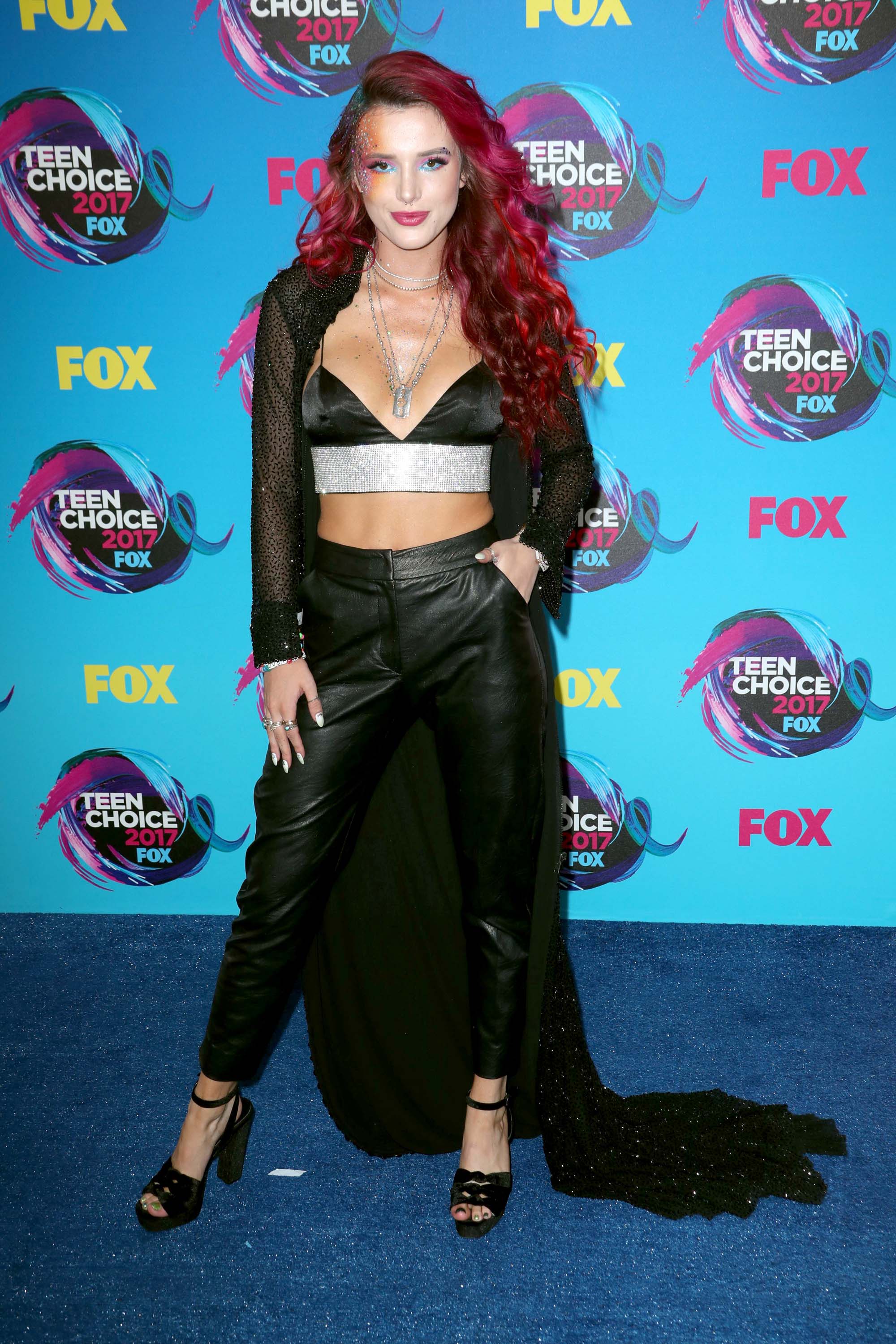 Bella Thorne attends 2017 Teen Choice Awards