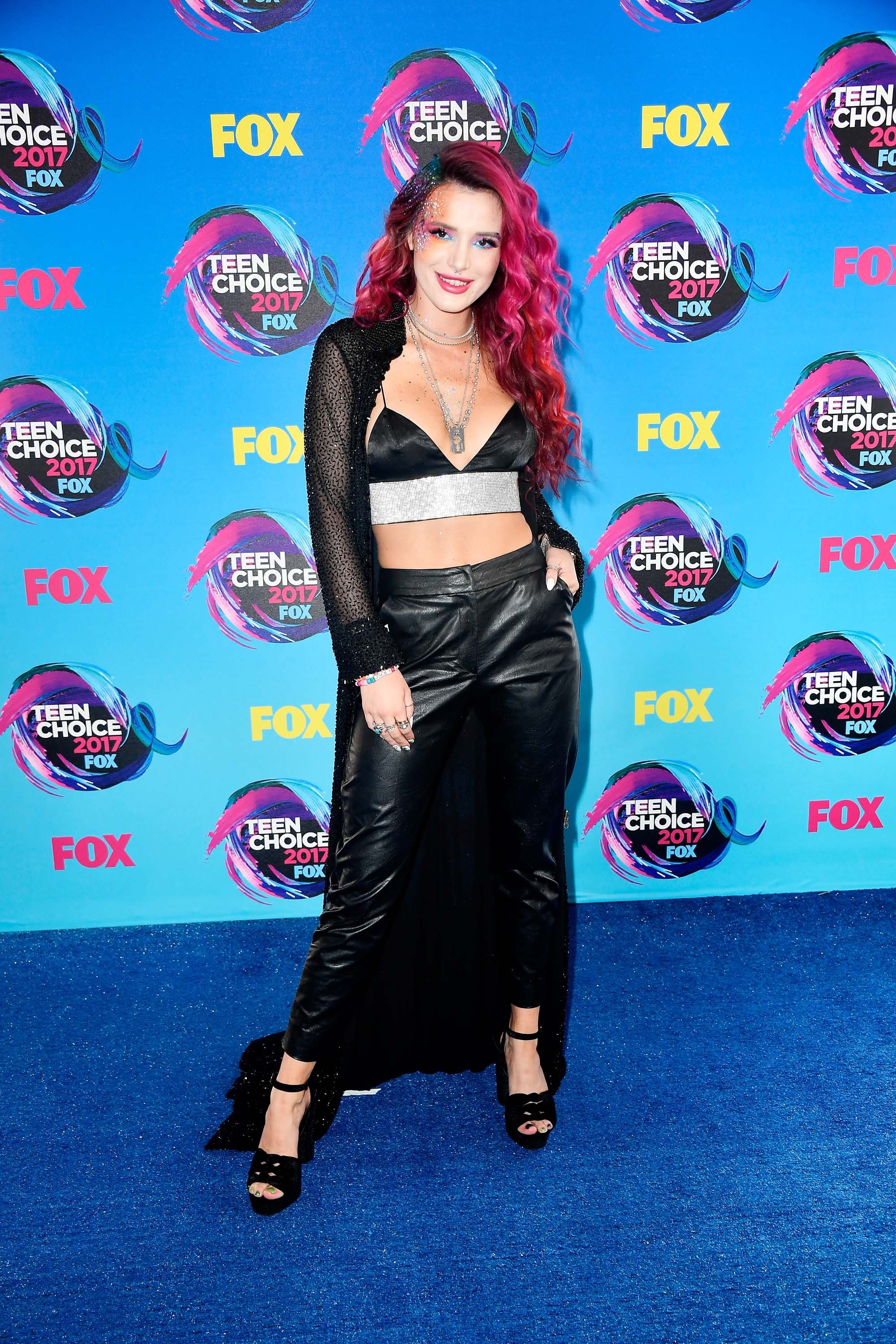 Bella Thorne attends 2017 Teen Choice Awards