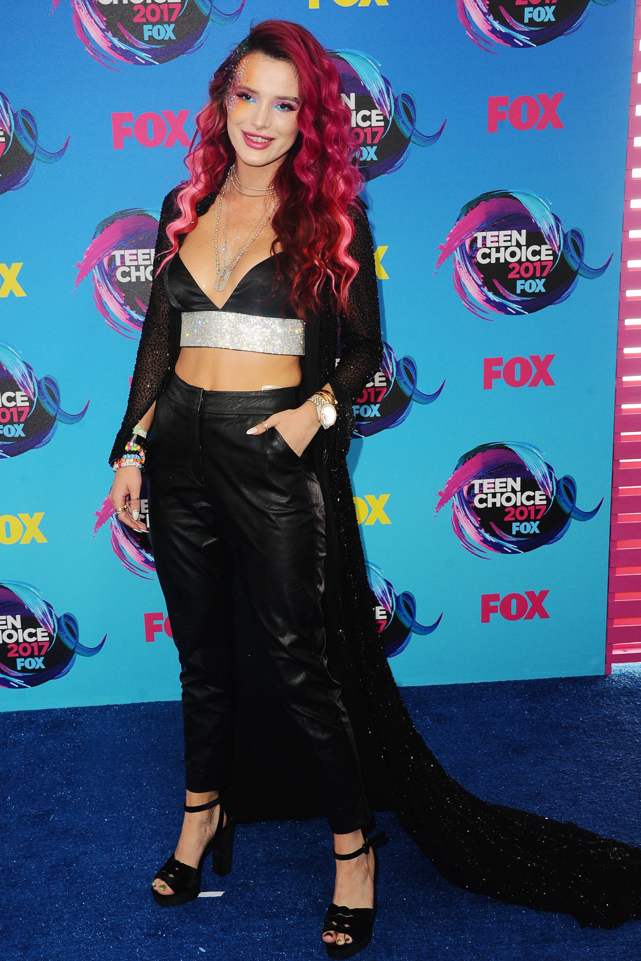 Bella Thorne attends 2017 Teen Choice Awards