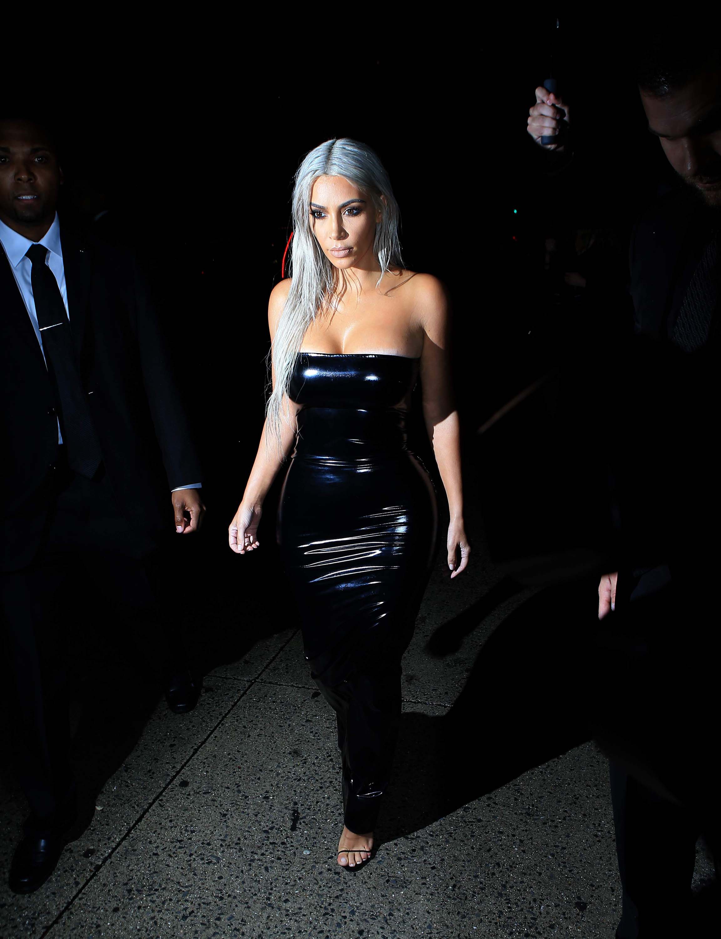 Kim Kardashian arriving at the Tom Ford NYFW Show