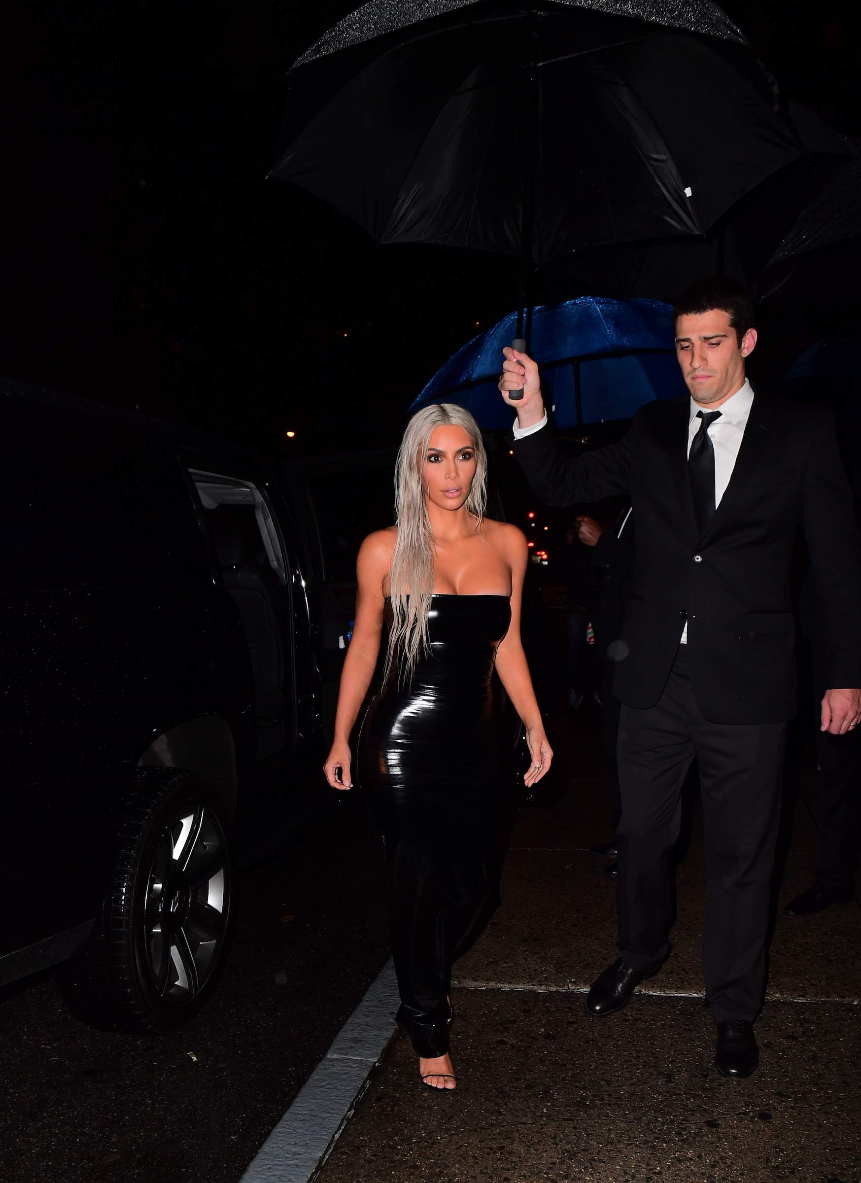 Kim Kardashian arriving at the Tom Ford NYFW Show