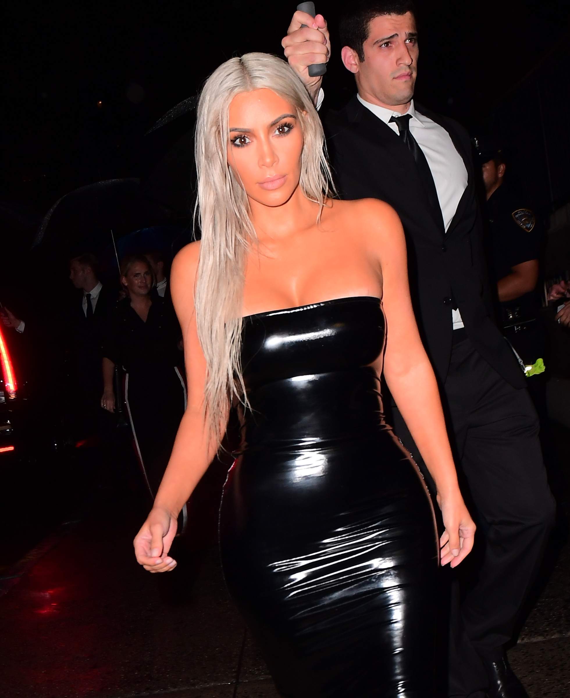 Kim Kardashian arriving at the Tom Ford NYFW Show