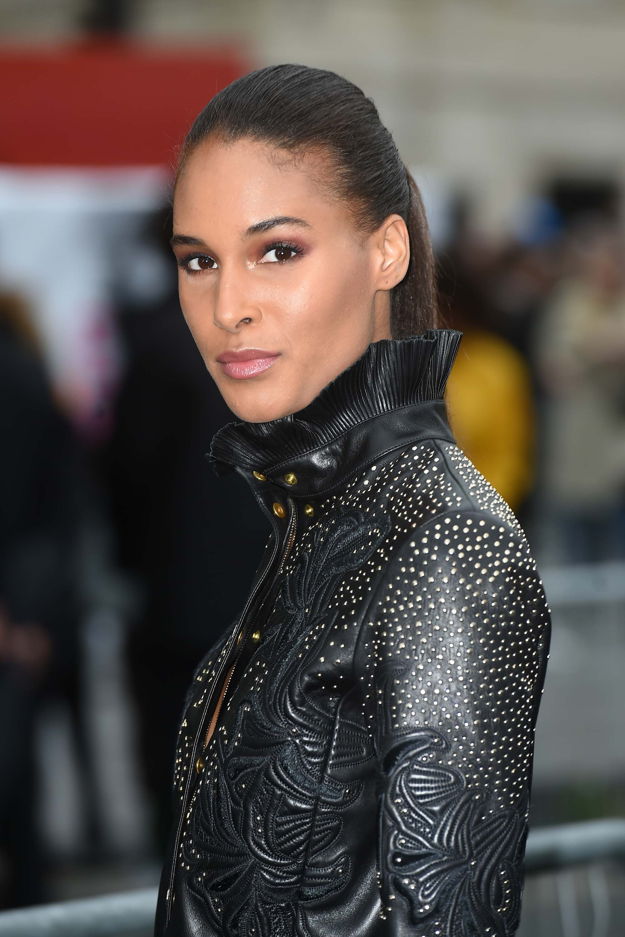 Cindy Bruna attends Le Defile L’Oreal Paris show