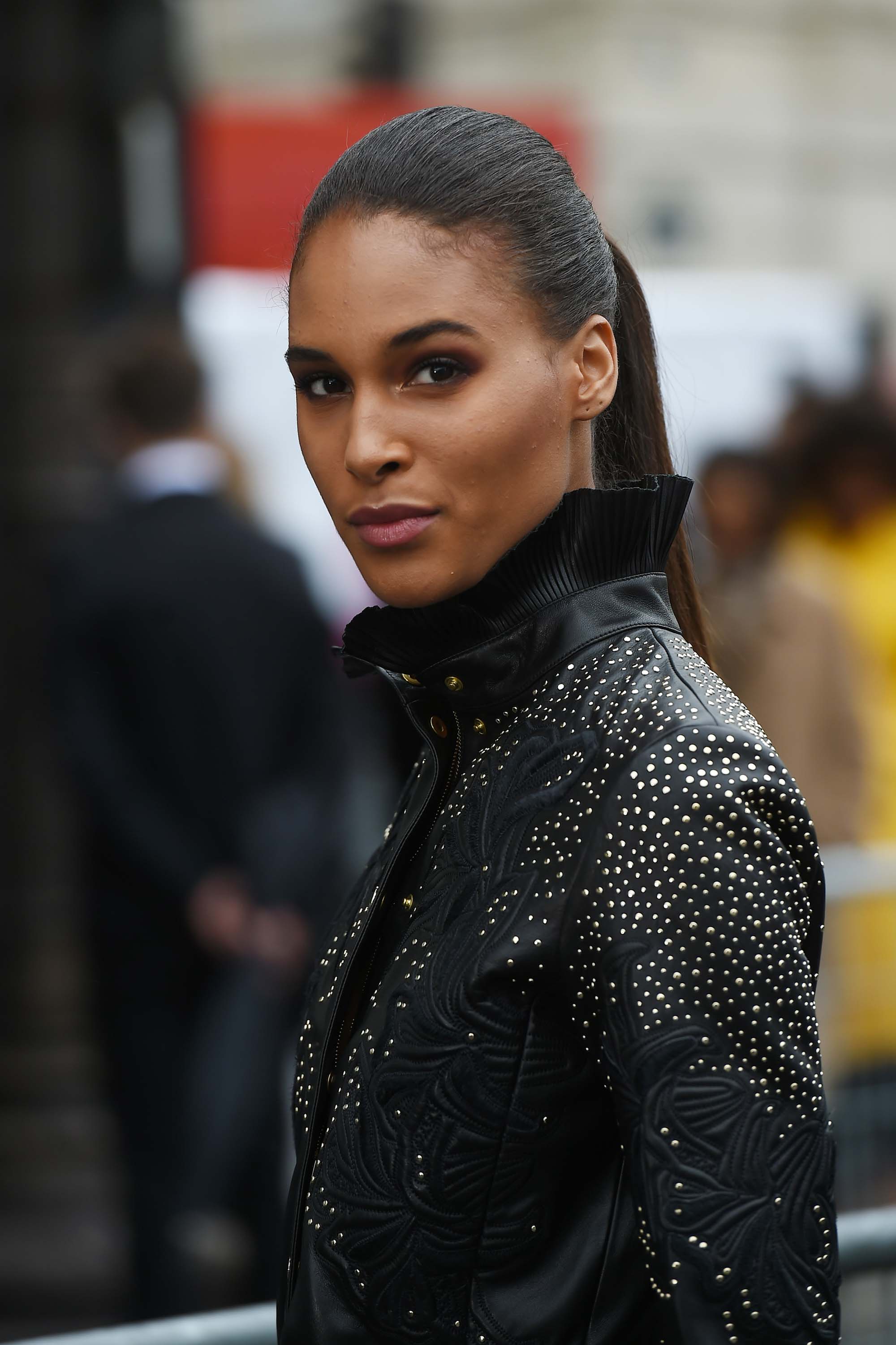 Cindy Bruna attends Le Defile L’Oreal Paris show