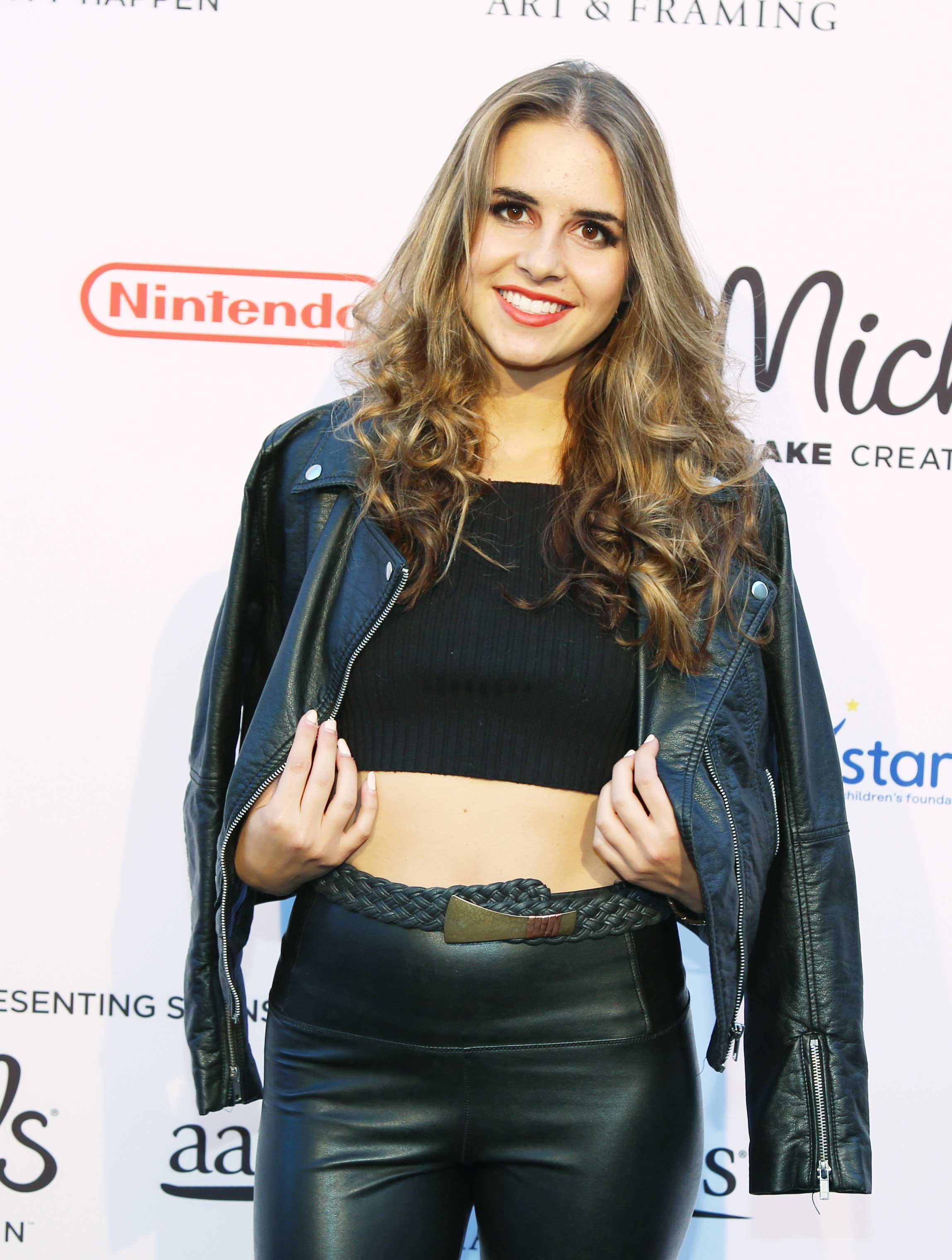 Carly Rose Sonenclar attends Dream Halloween 2017 Costume Party