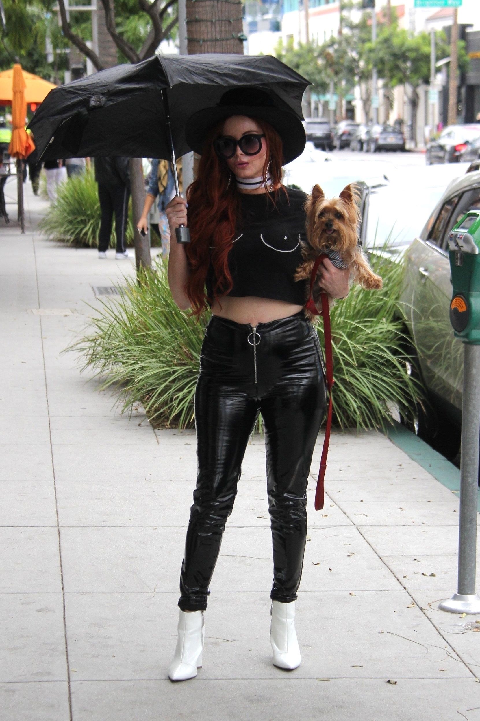 Phoebe Price walk in LA