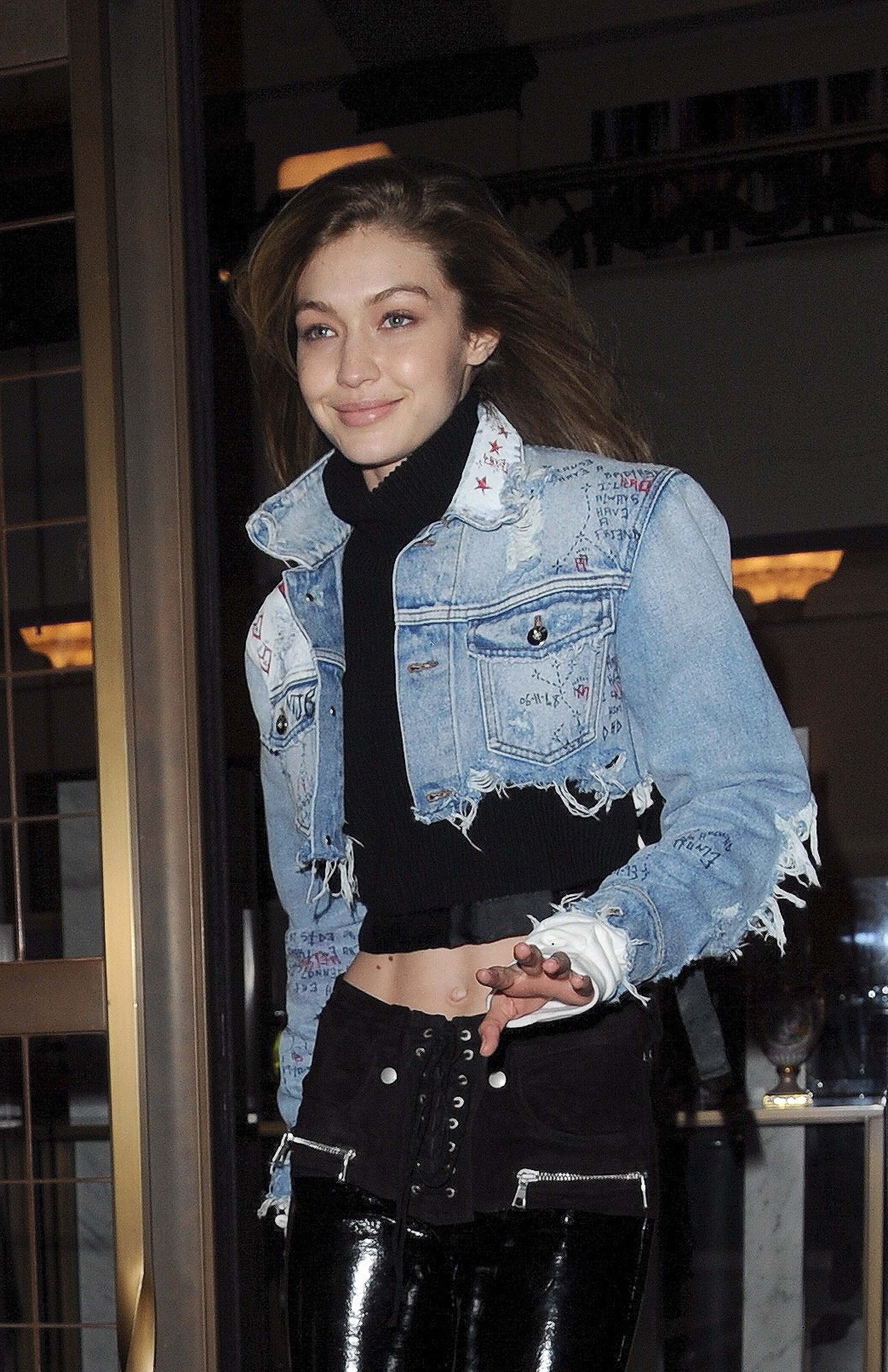 Gigi Hadid leaving her hotel to go to the airport