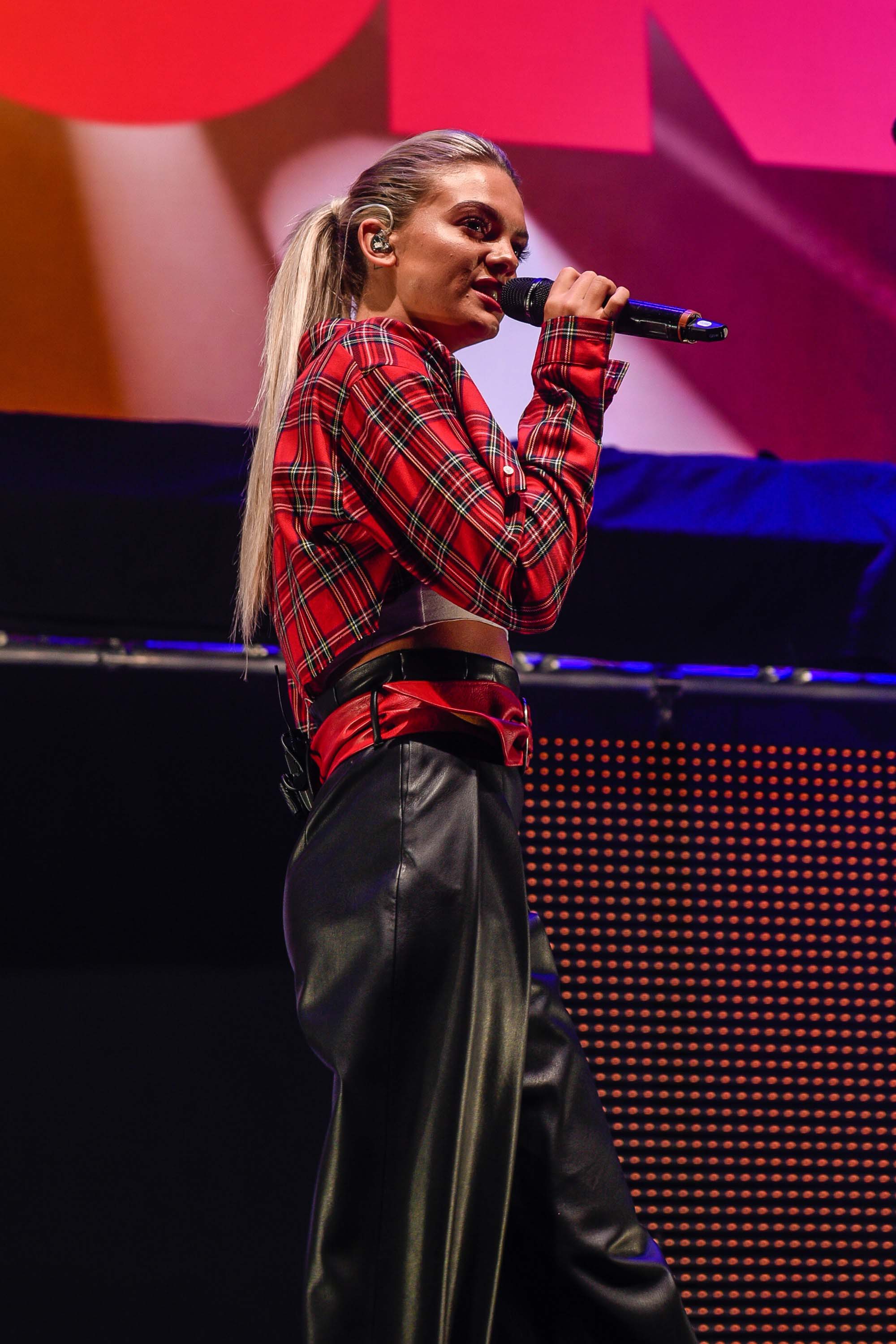 Louisa Johnson attends The Radio City Christmas Live 2017 gig