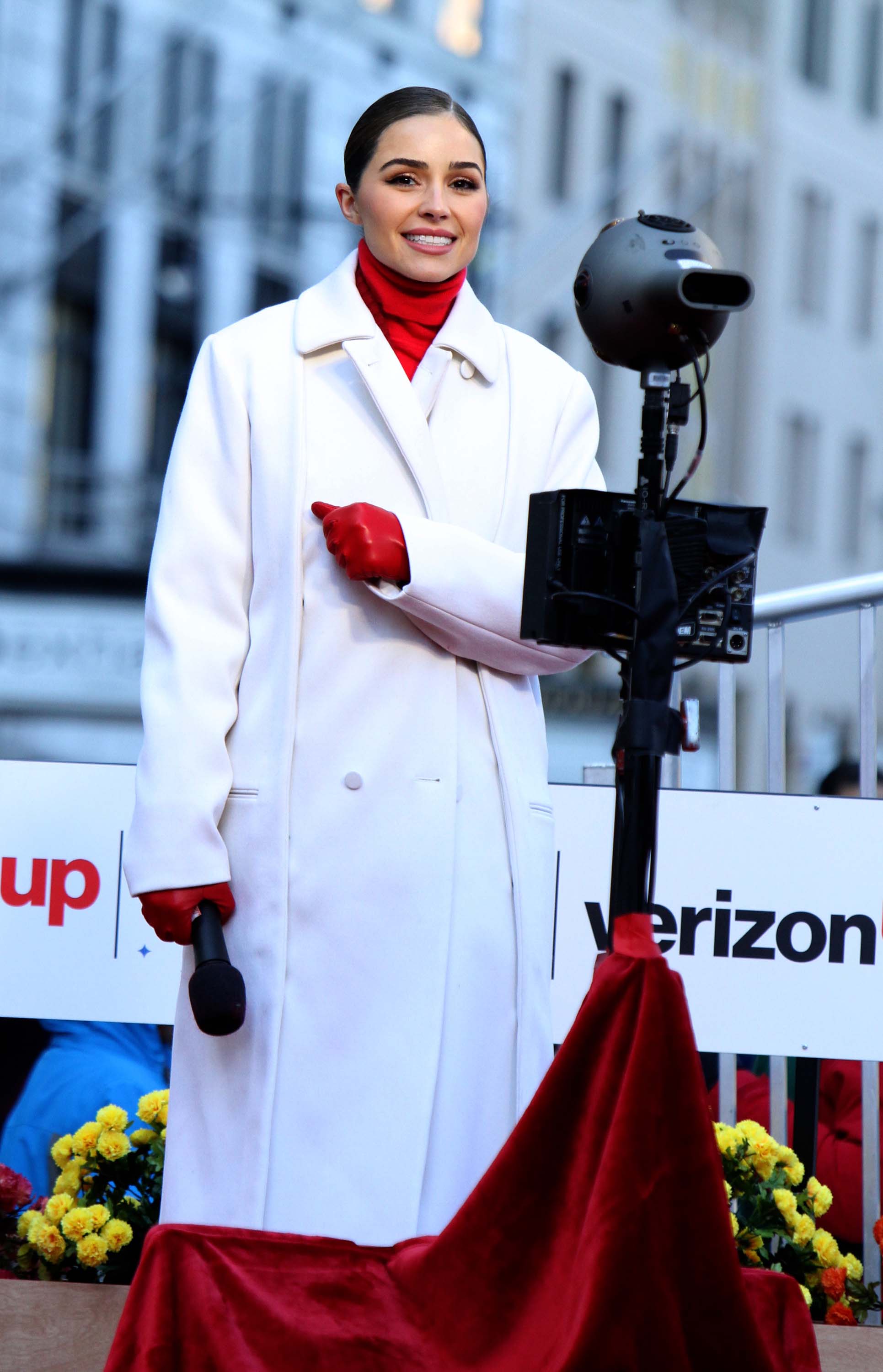 Olivia Culpo attends the Macy’s Thanksgiving Day Parade