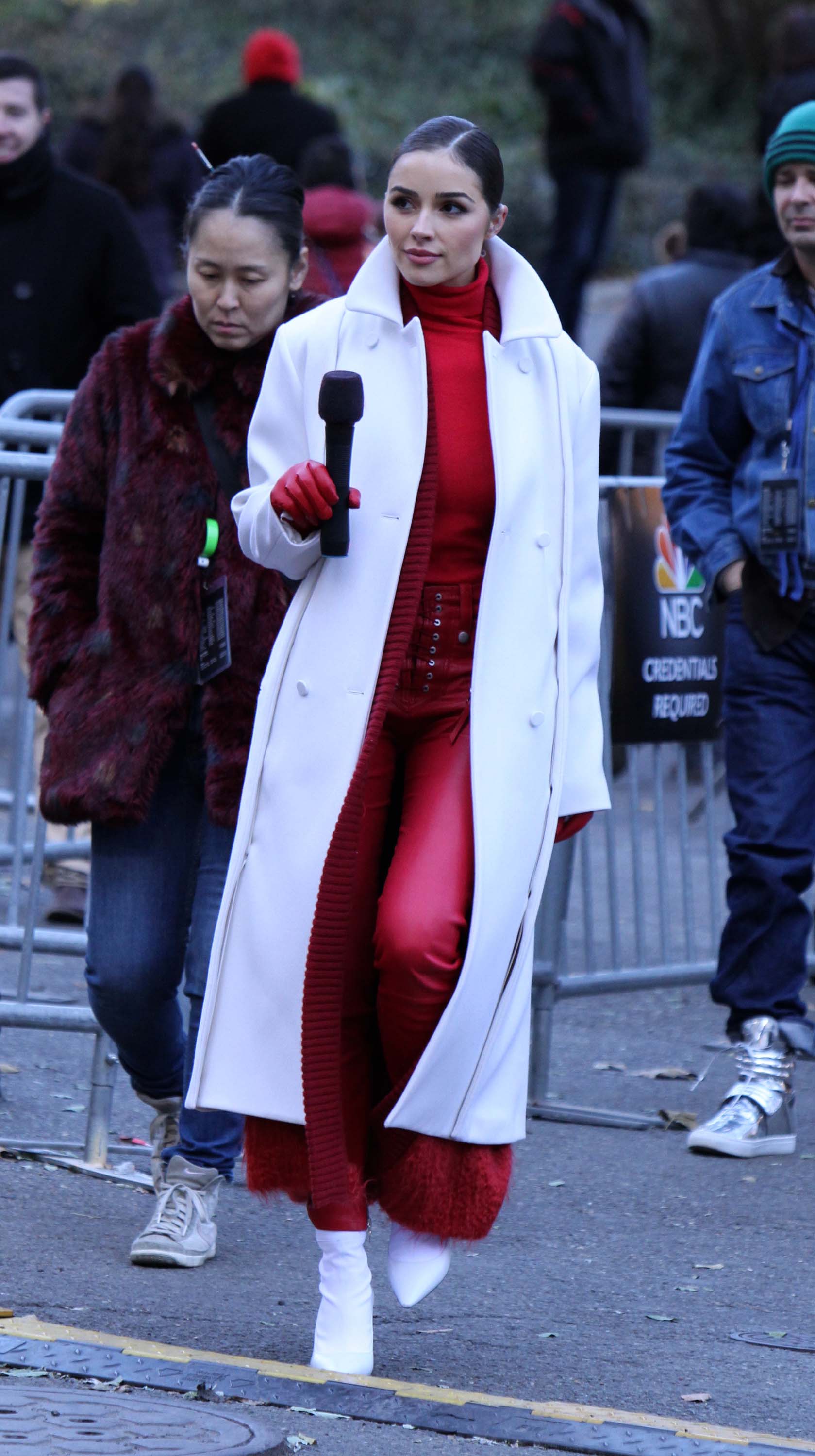 Olivia Culpo attends the Macy’s Thanksgiving Day Parade