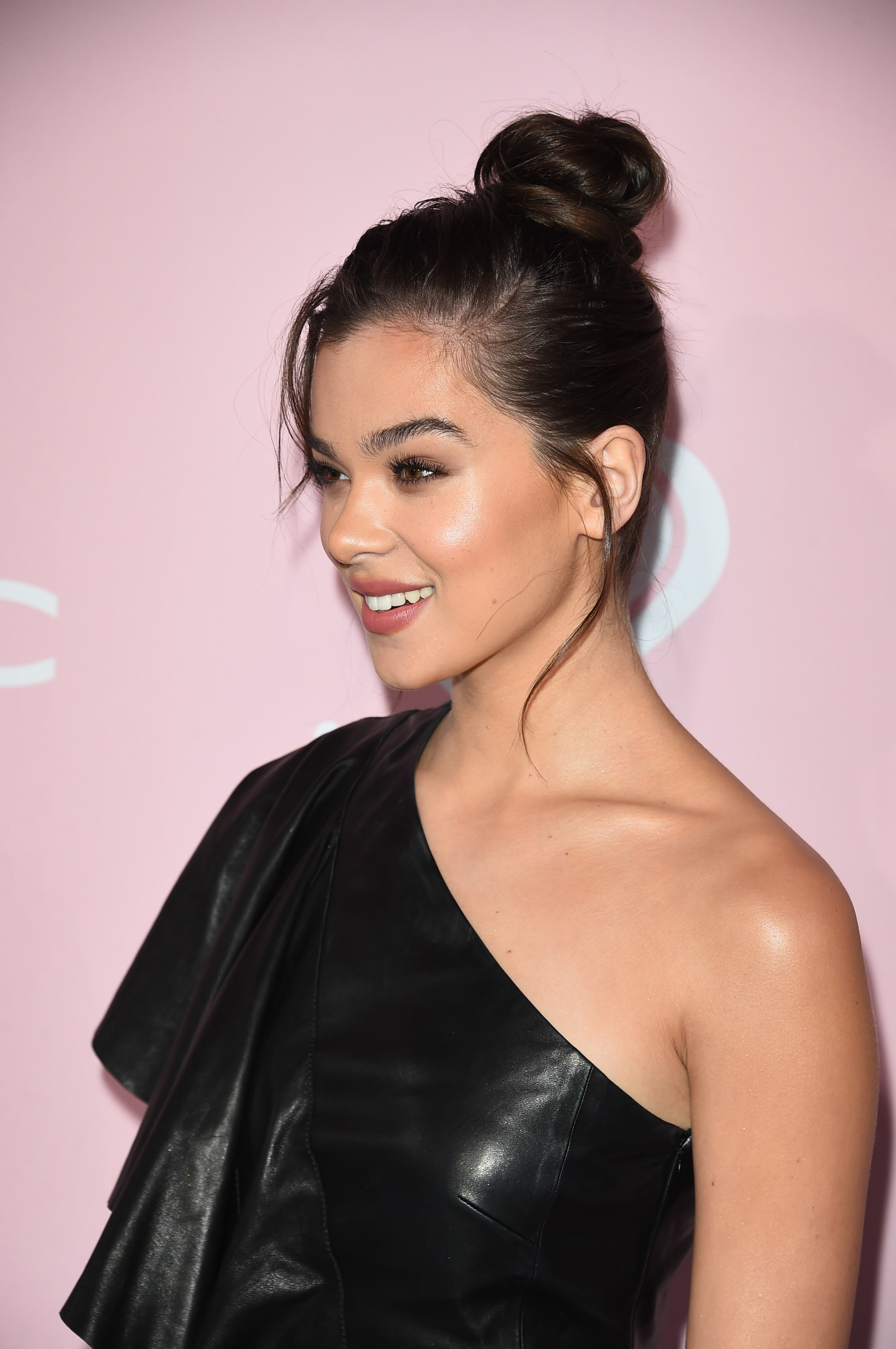 Hailee Steinfeld attends Variety Hitmakers Awards