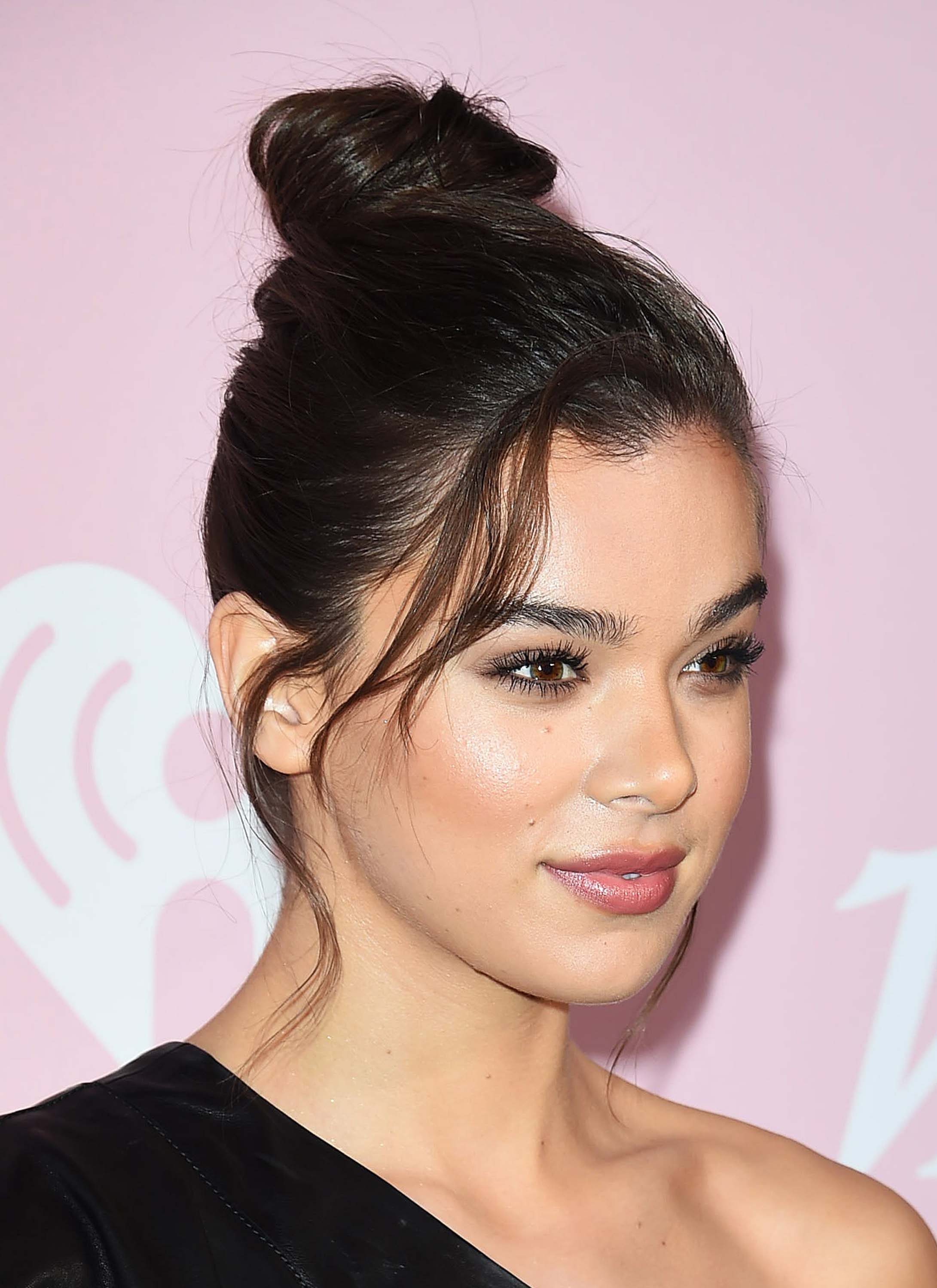 Hailee Steinfeld attends Variety Hitmakers Awards