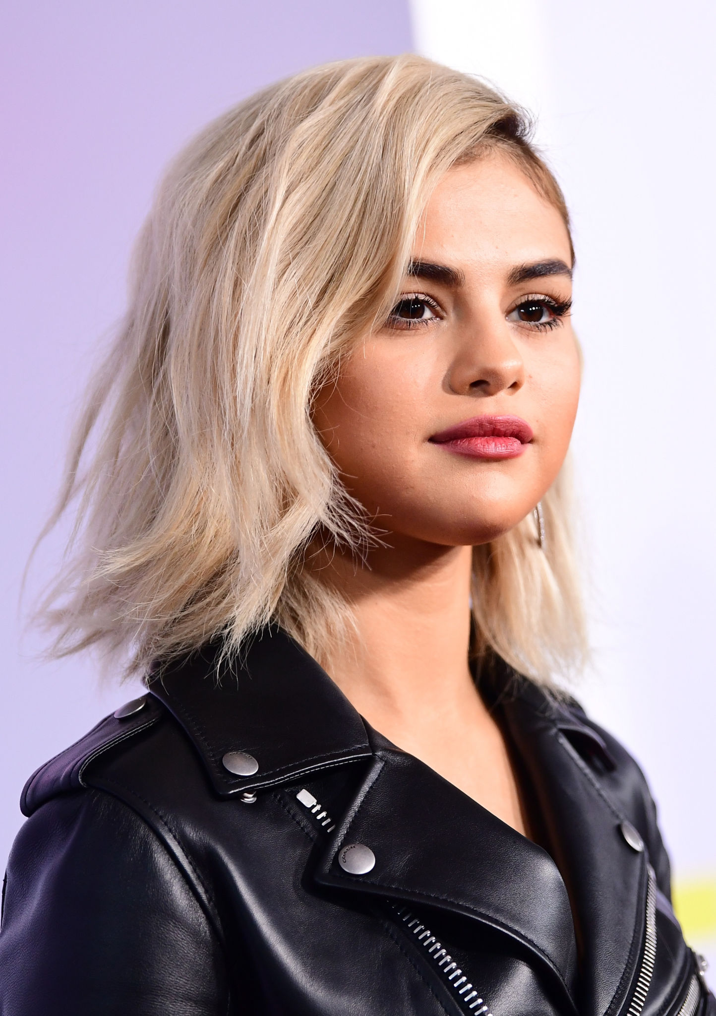 Selena Gomez attends 2017 American Music Awards