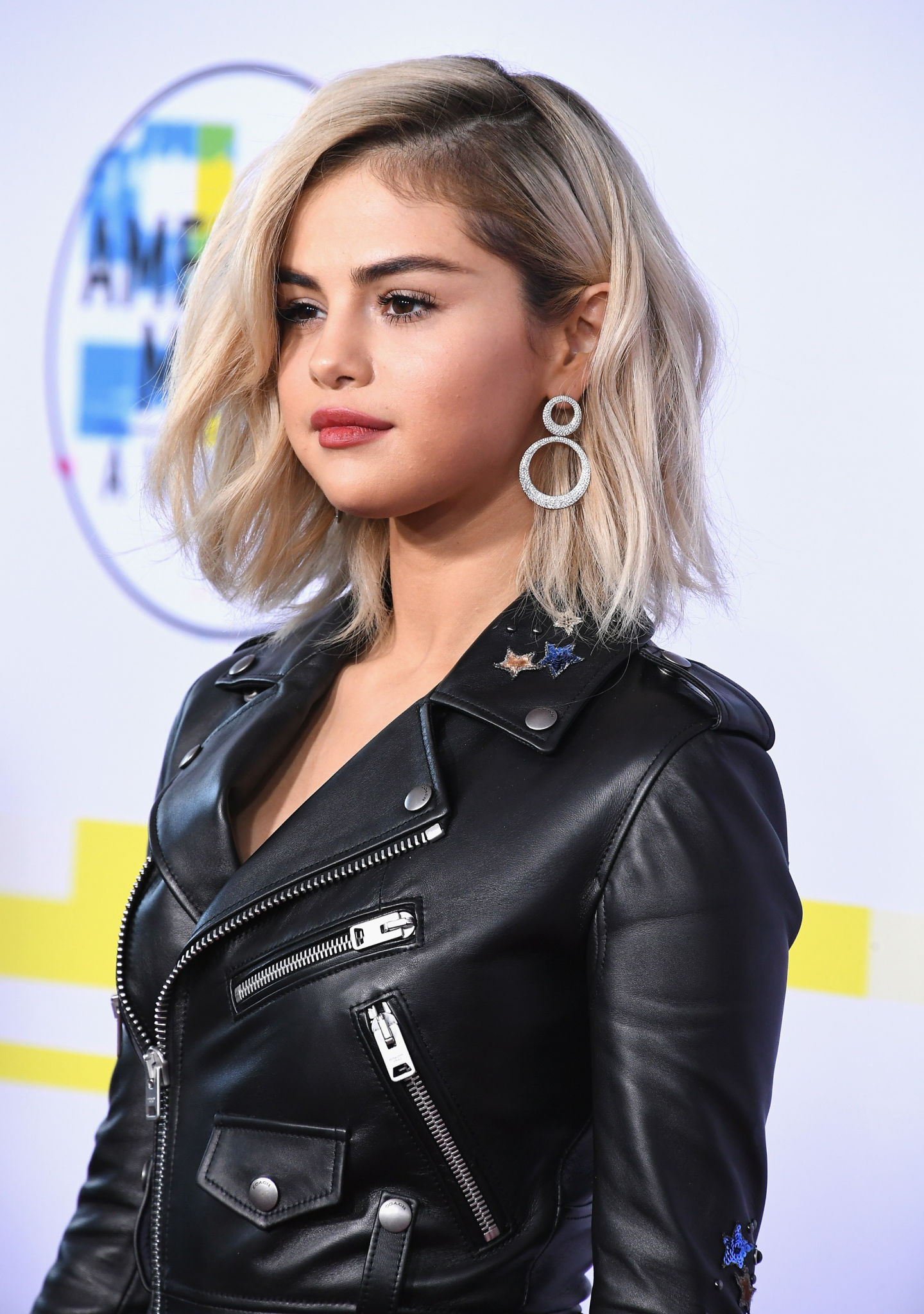 Selena Gomez attends 2017 American Music Awards