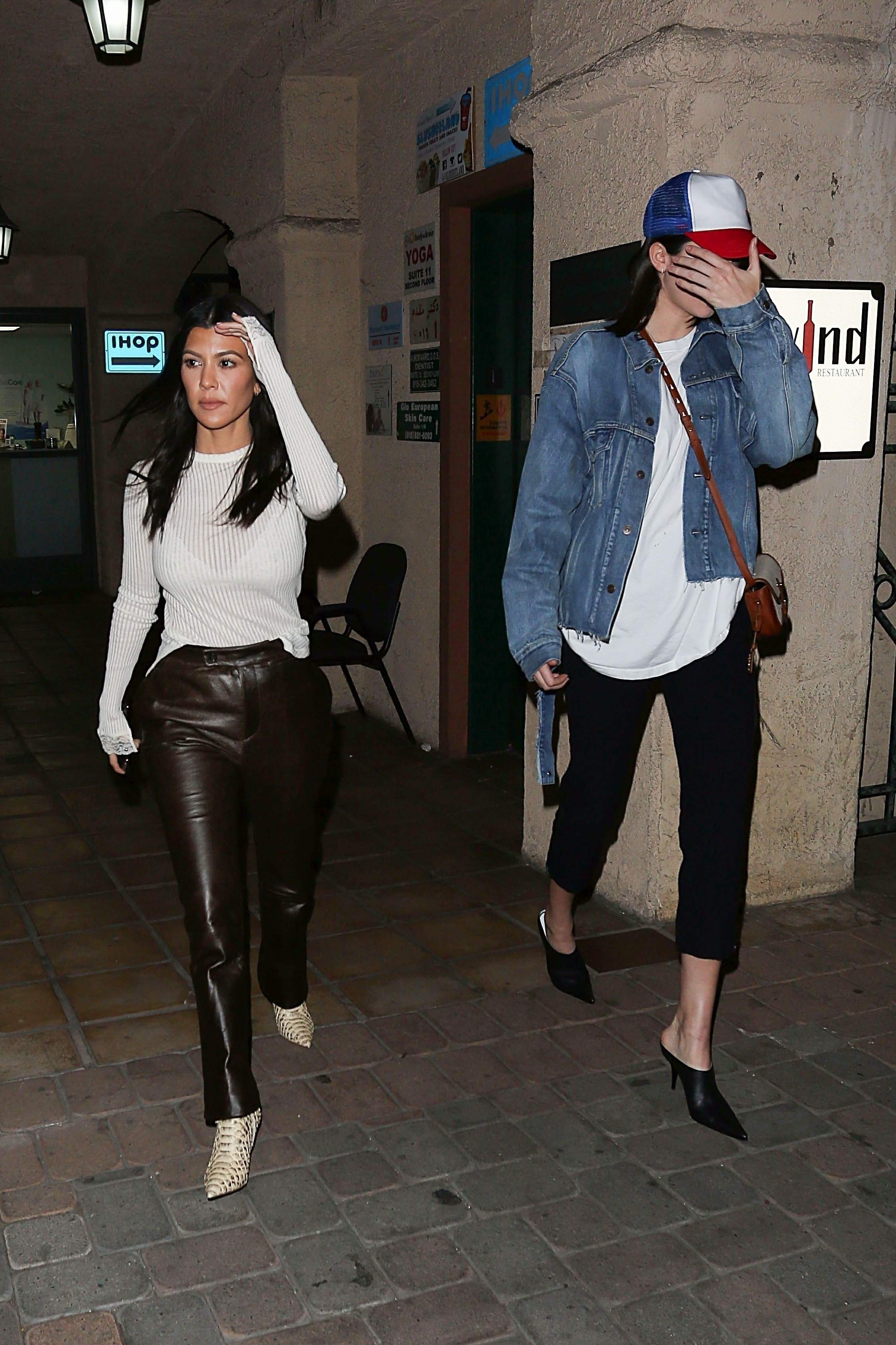 Kourtney Kardashian & Kendall Jenner out together for dinner