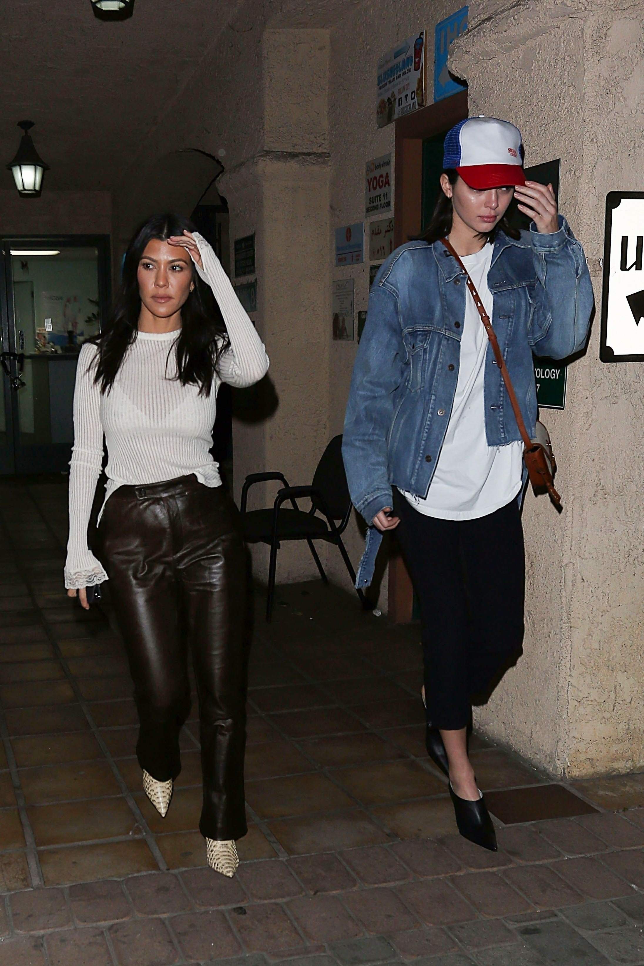 Kourtney Kardashian & Kendall Jenner out together for dinner