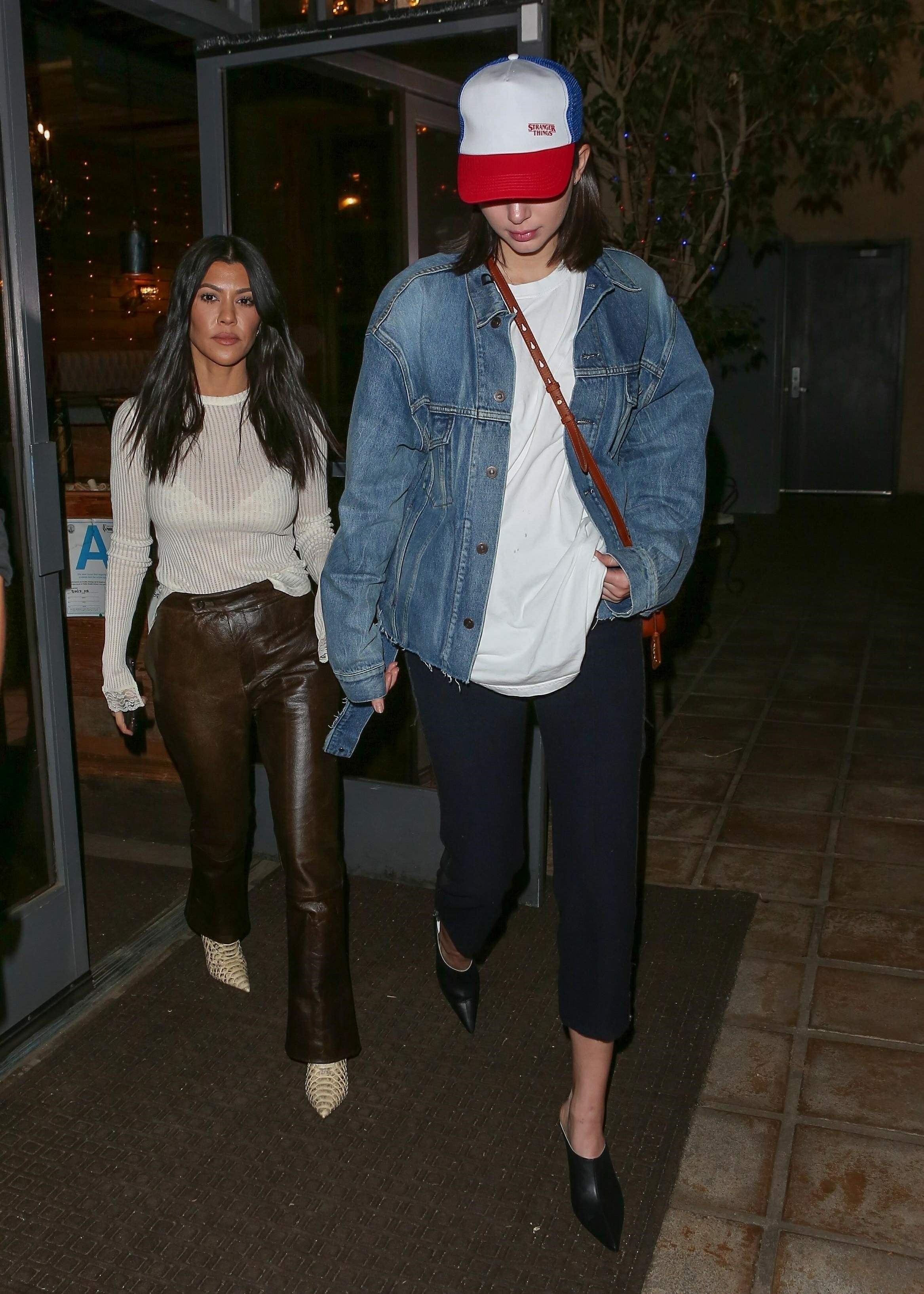 Kourtney Kardashian & Kendall Jenner out together for dinner