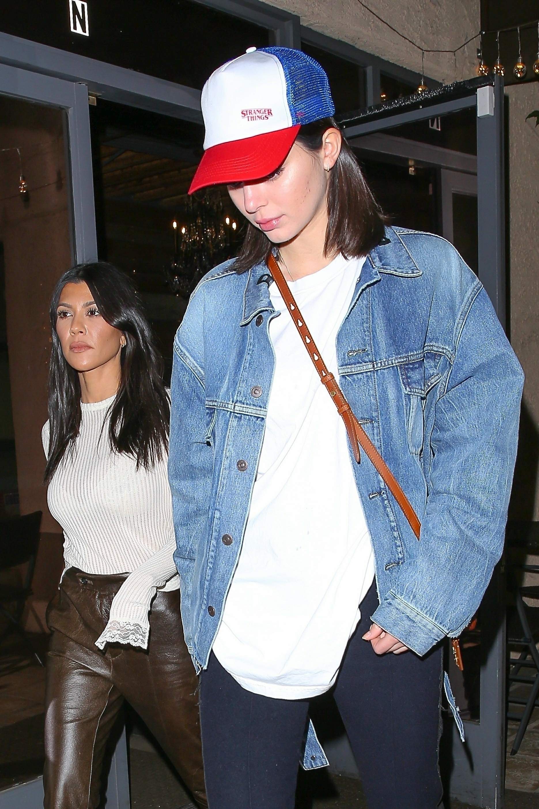 Kourtney Kardashian & Kendall Jenner out together for dinner