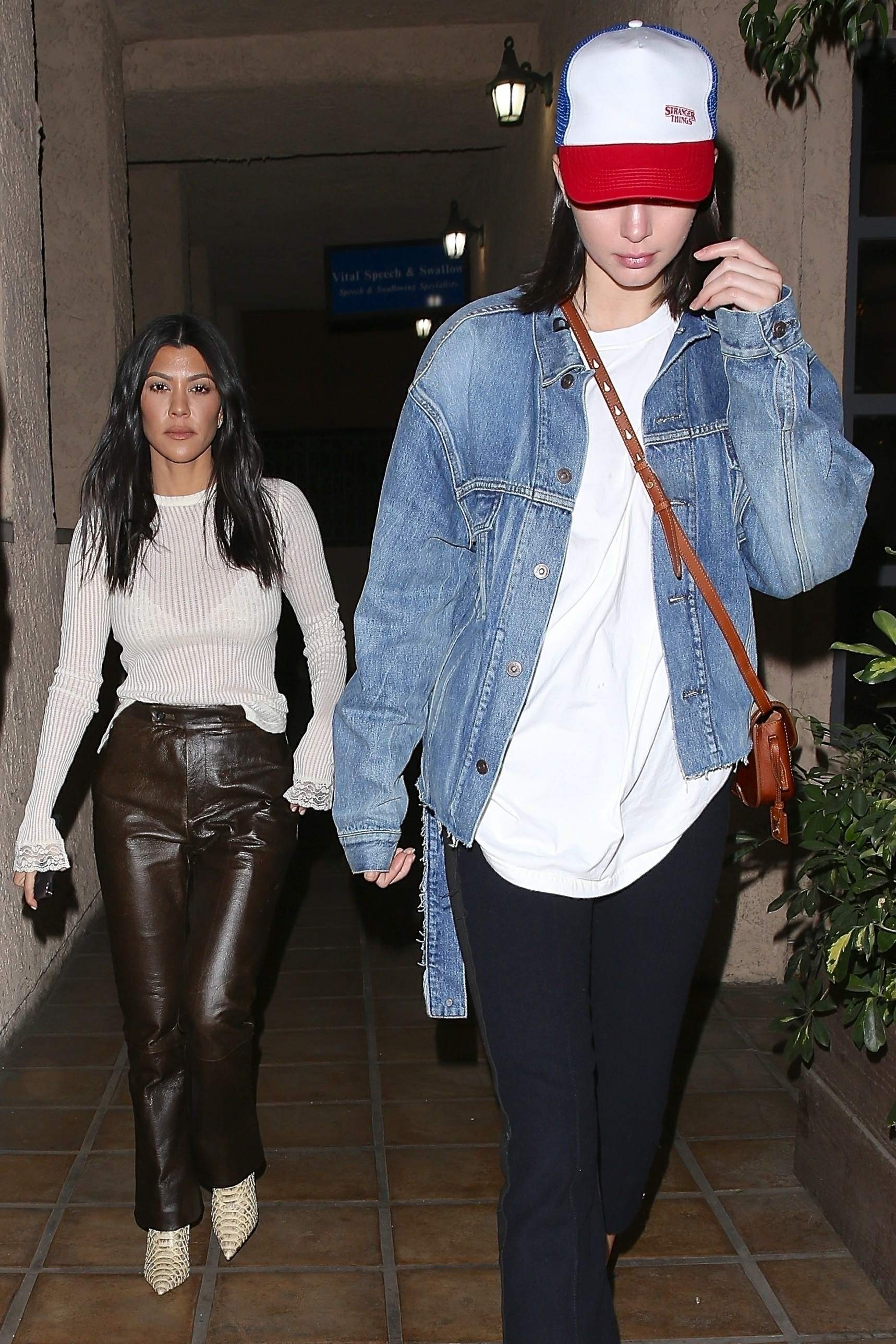 Kourtney Kardashian & Kendall Jenner out together for dinner