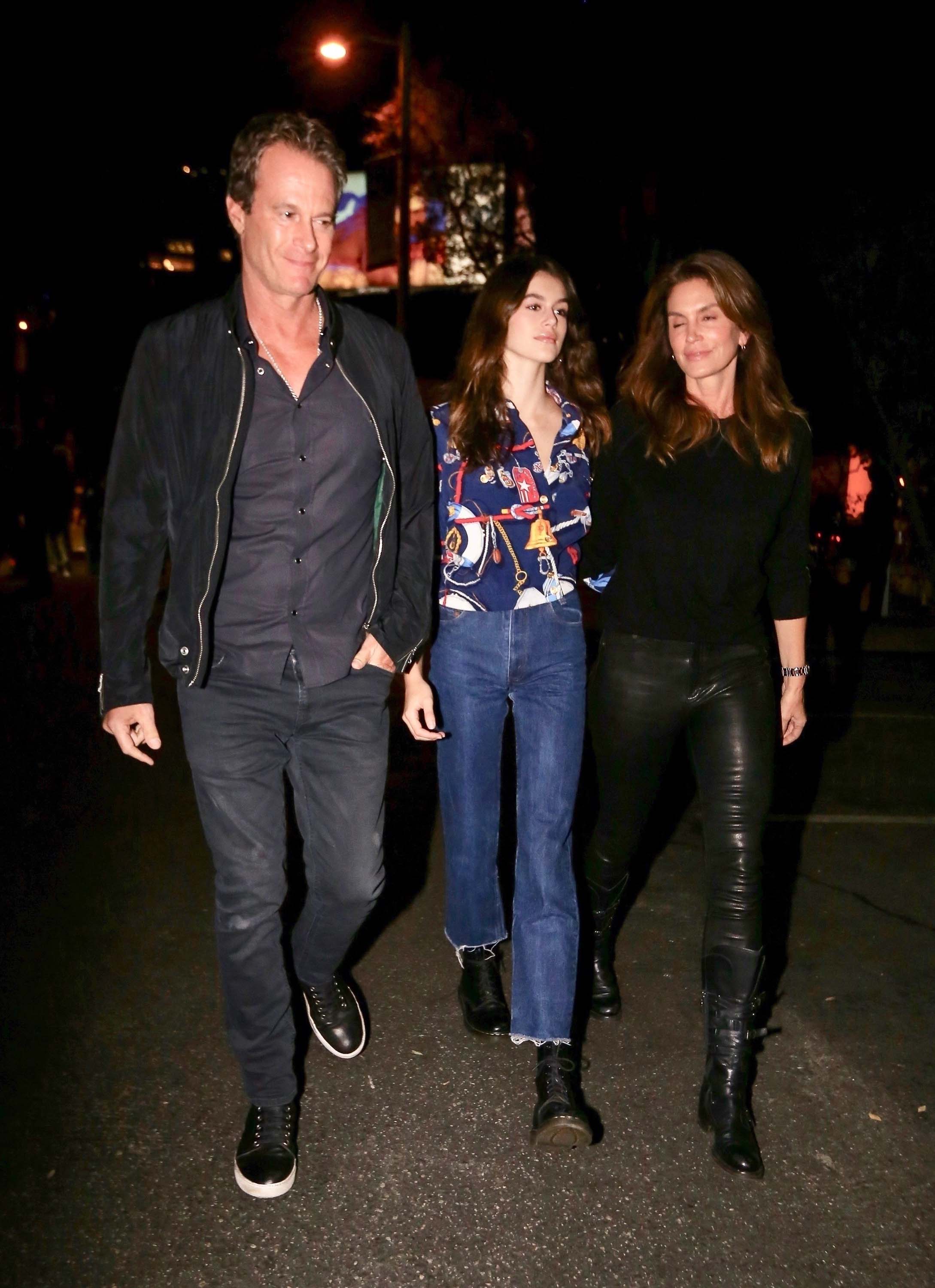 Cindy Crawford arrives at an event