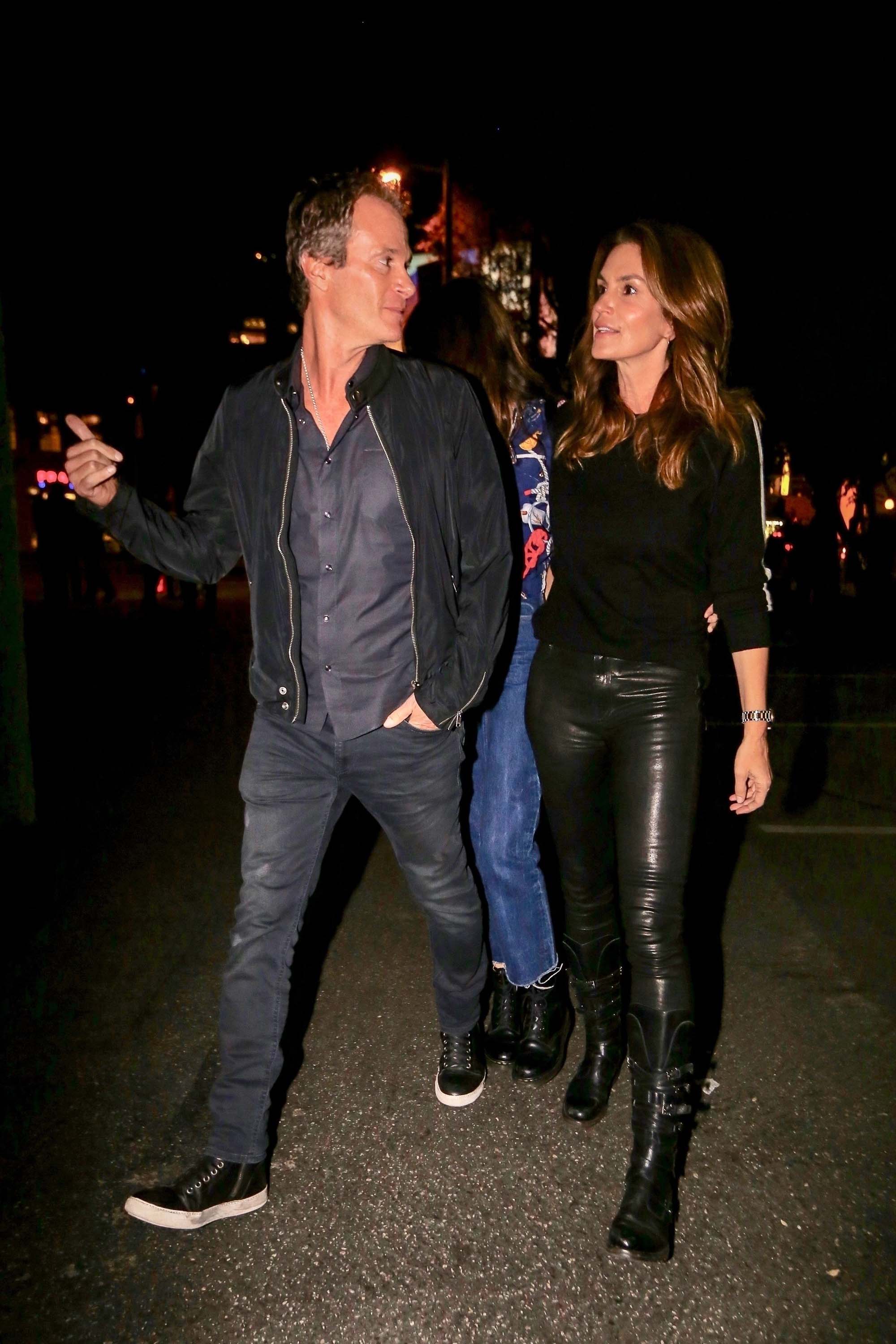Cindy Crawford arrives at an event