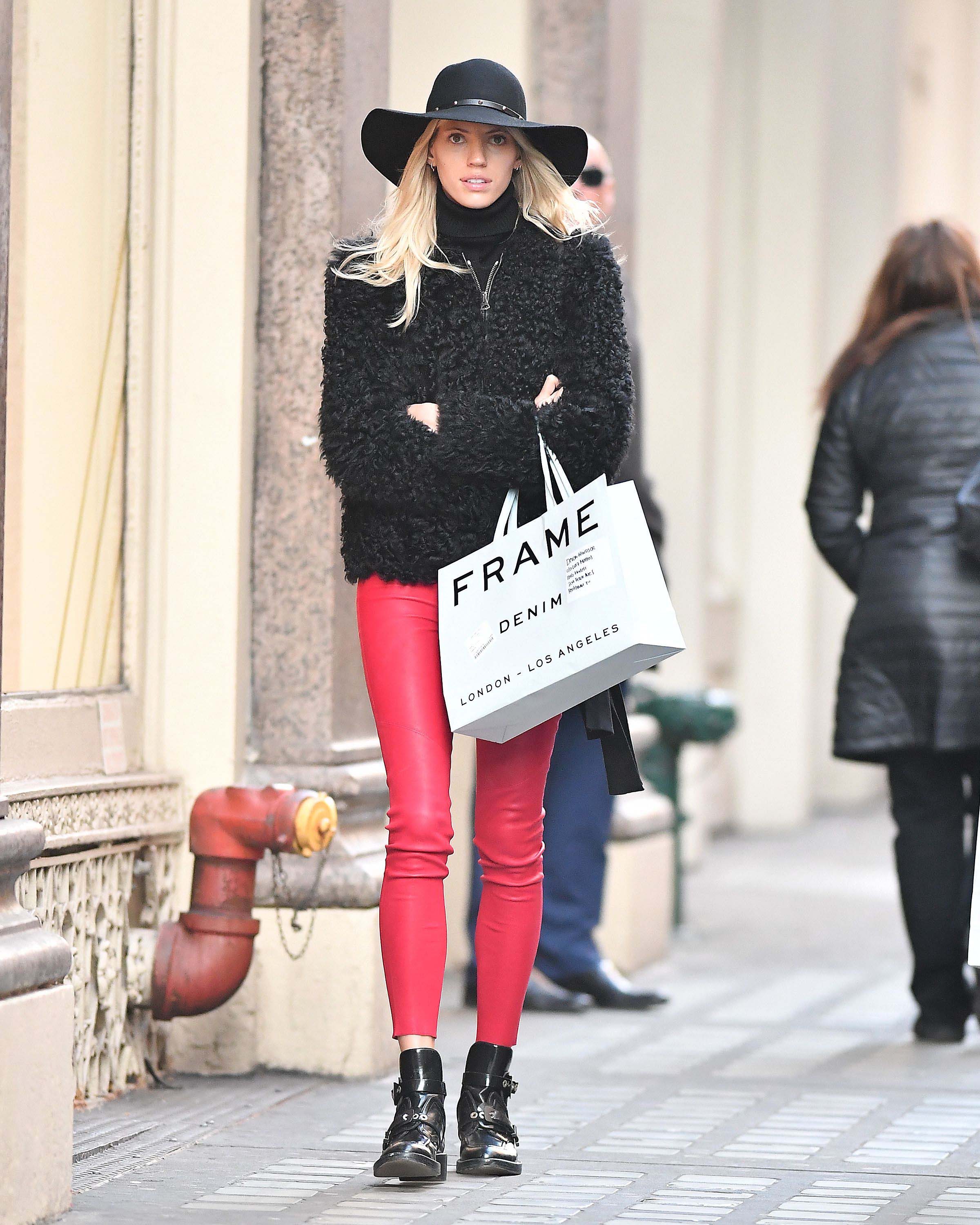 Devon Windsor goes shopping in SOHO