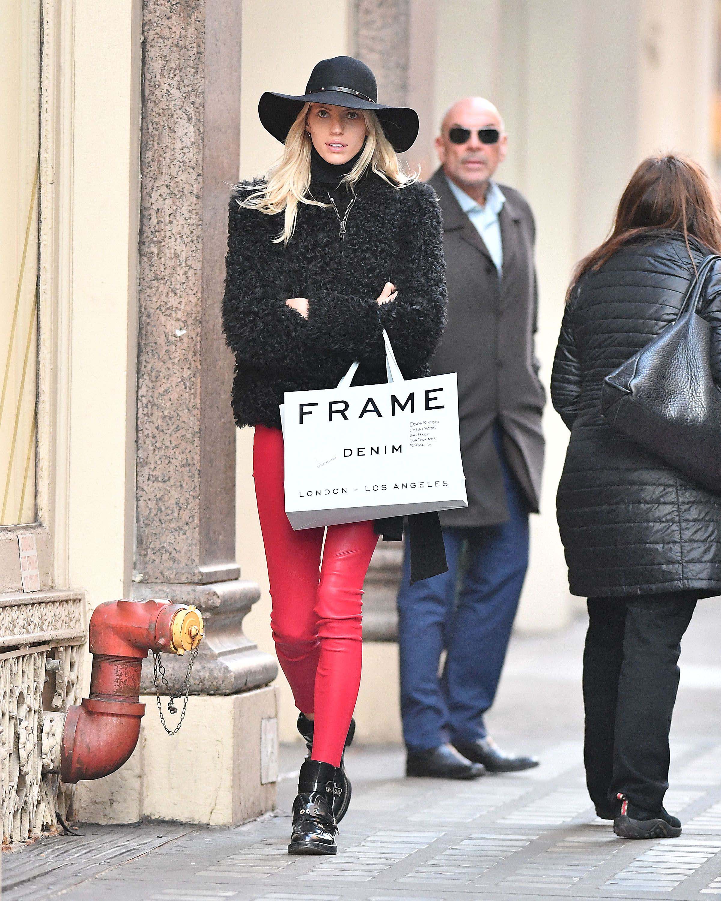 Devon Windsor goes shopping in SOHO