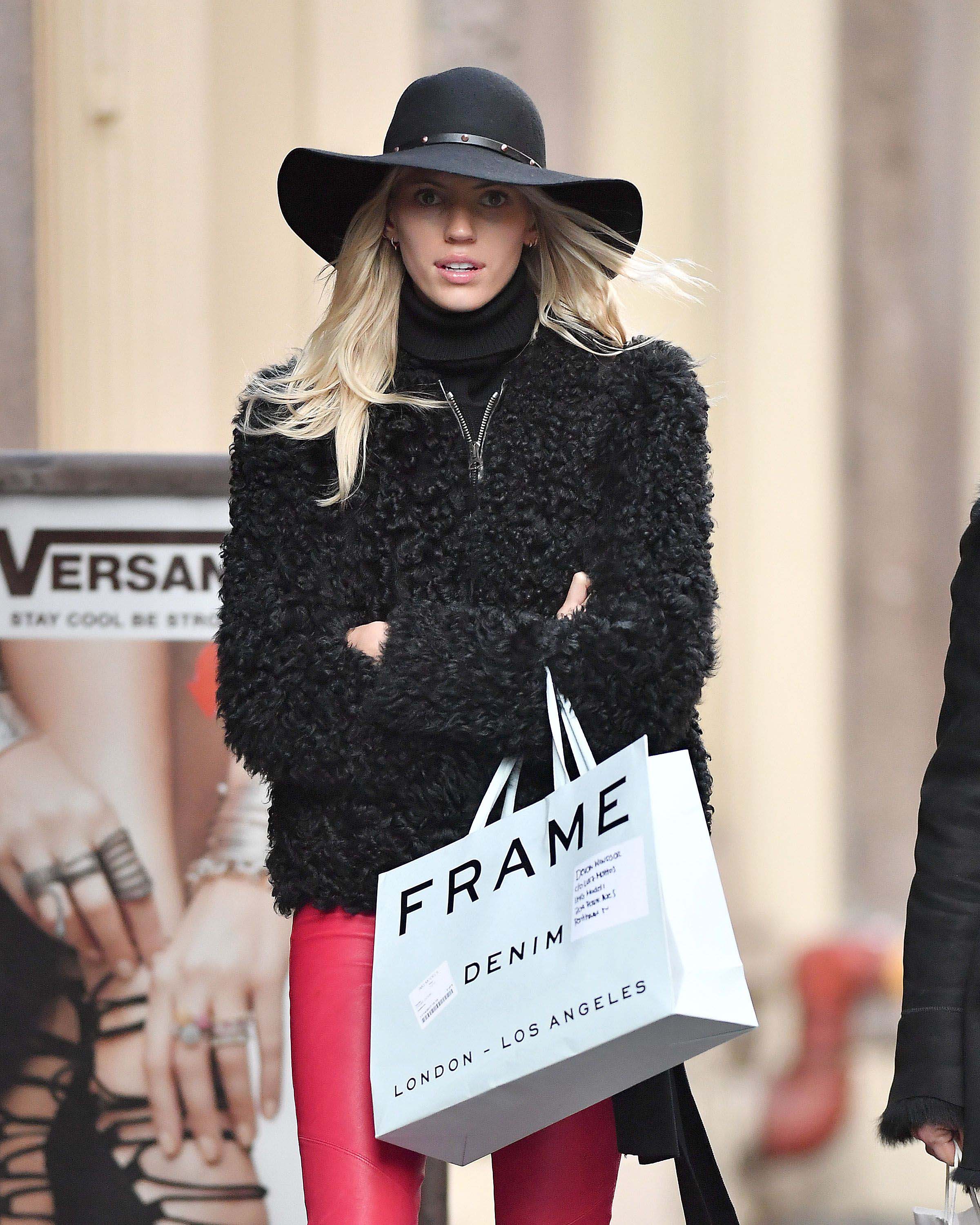 Devon Windsor goes shopping in SOHO