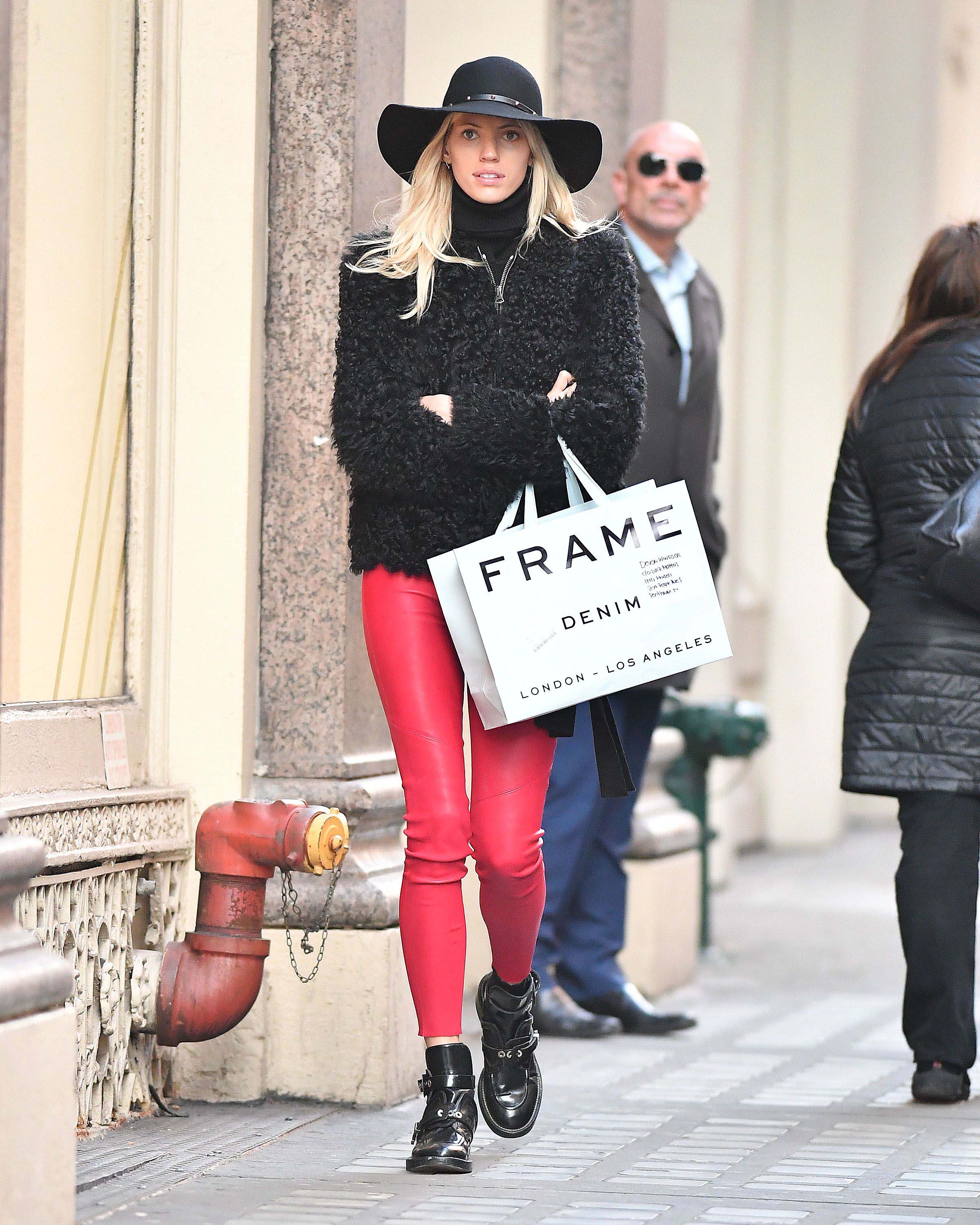 Devon Windsor goes shopping in SOHO