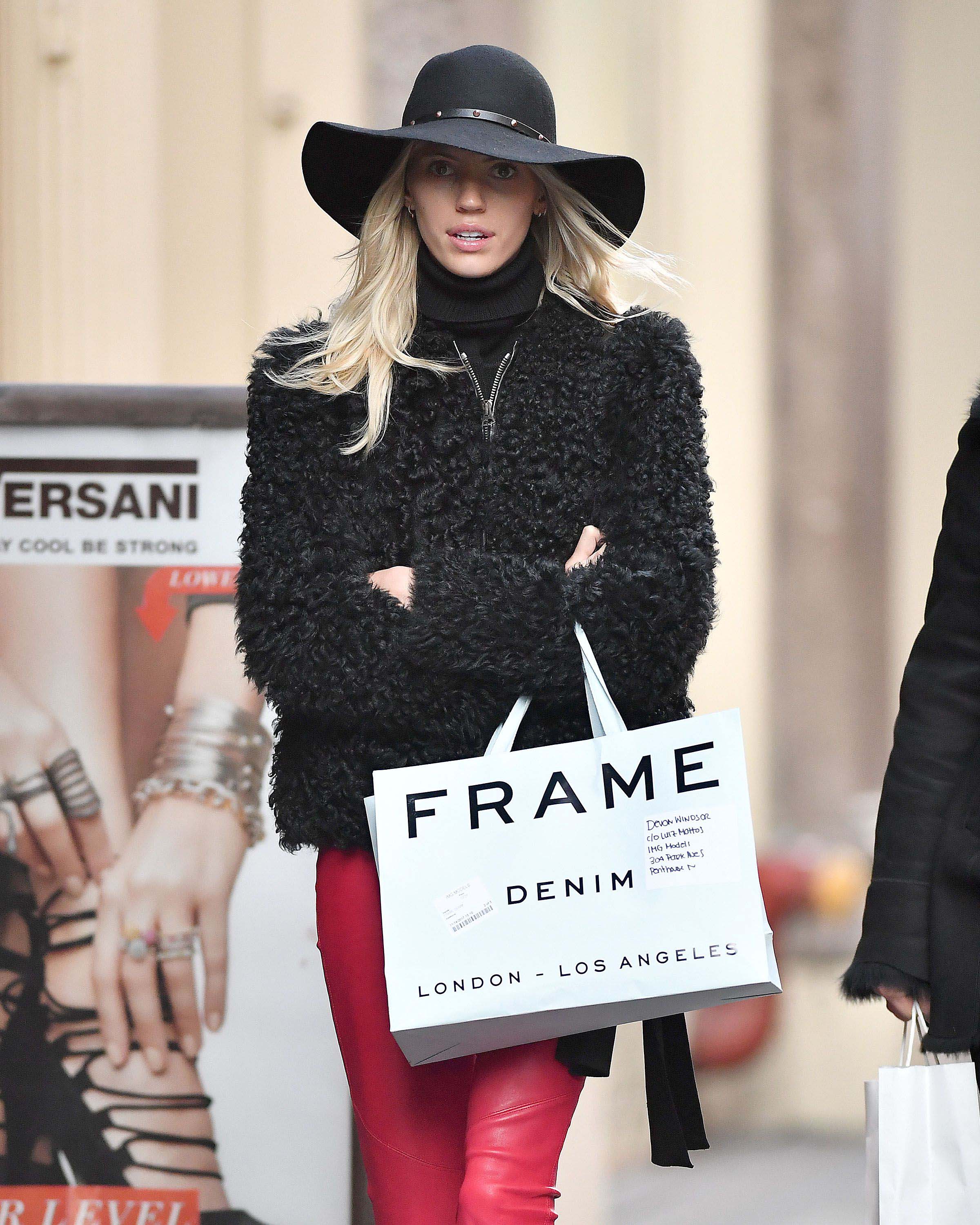 Devon Windsor goes shopping in SOHO