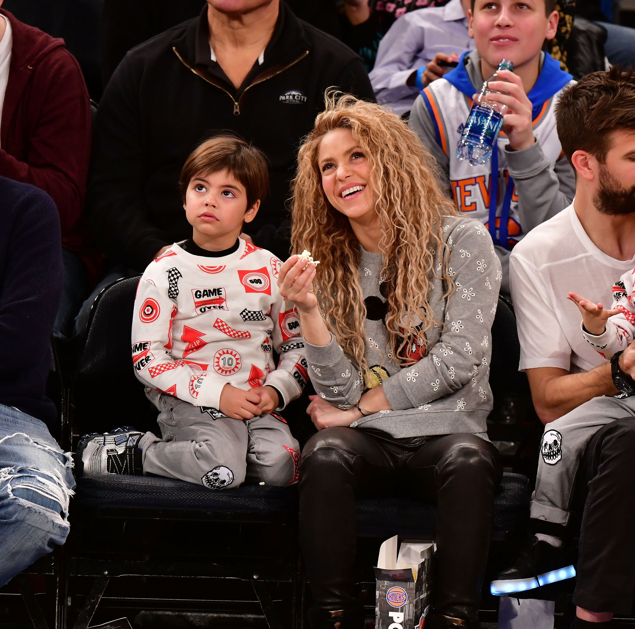 Shakira attends the New York Knicks Vs Philadelphia 76ers game