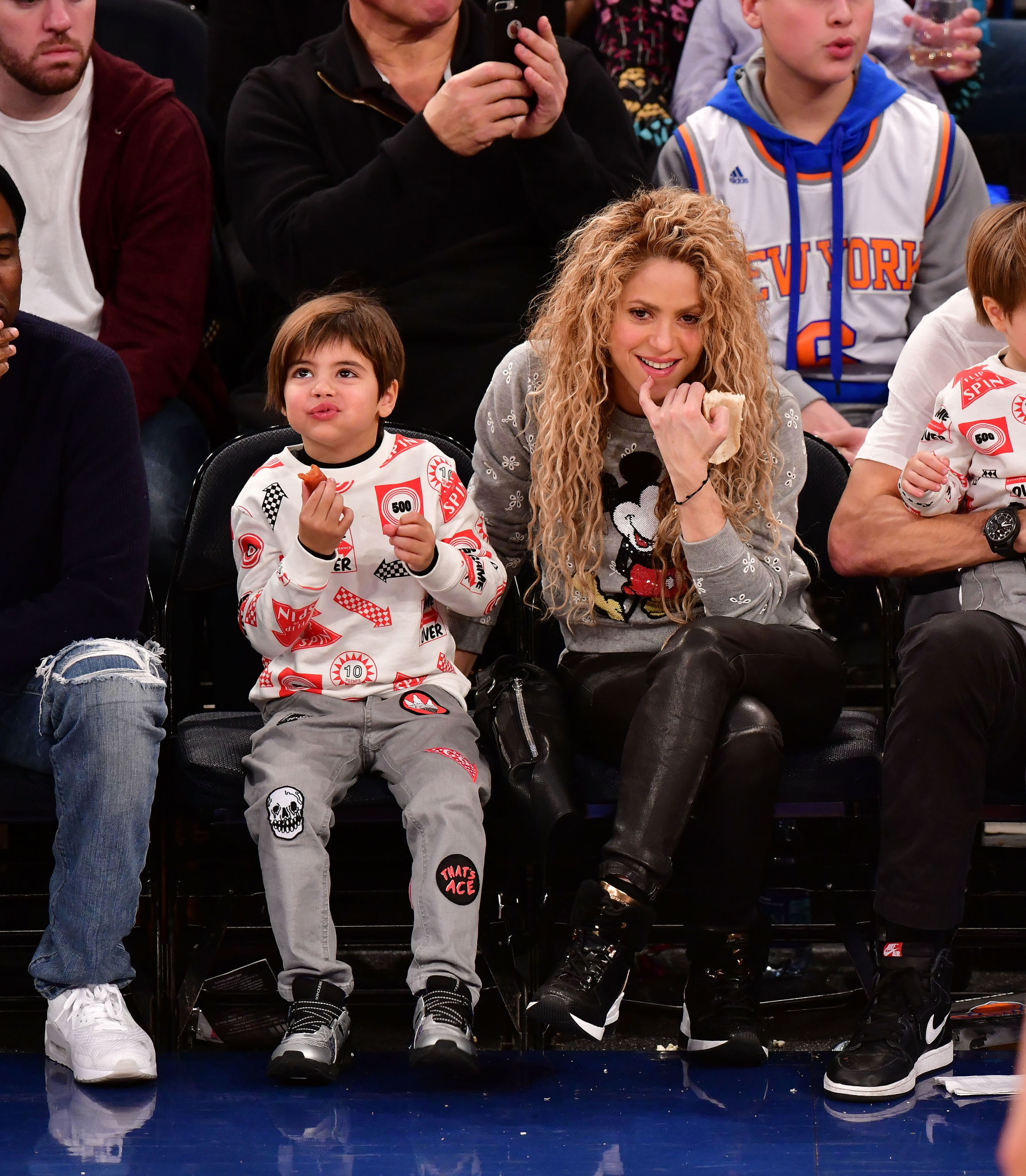 Shakira attends the New York Knicks Vs Philadelphia 76ers game