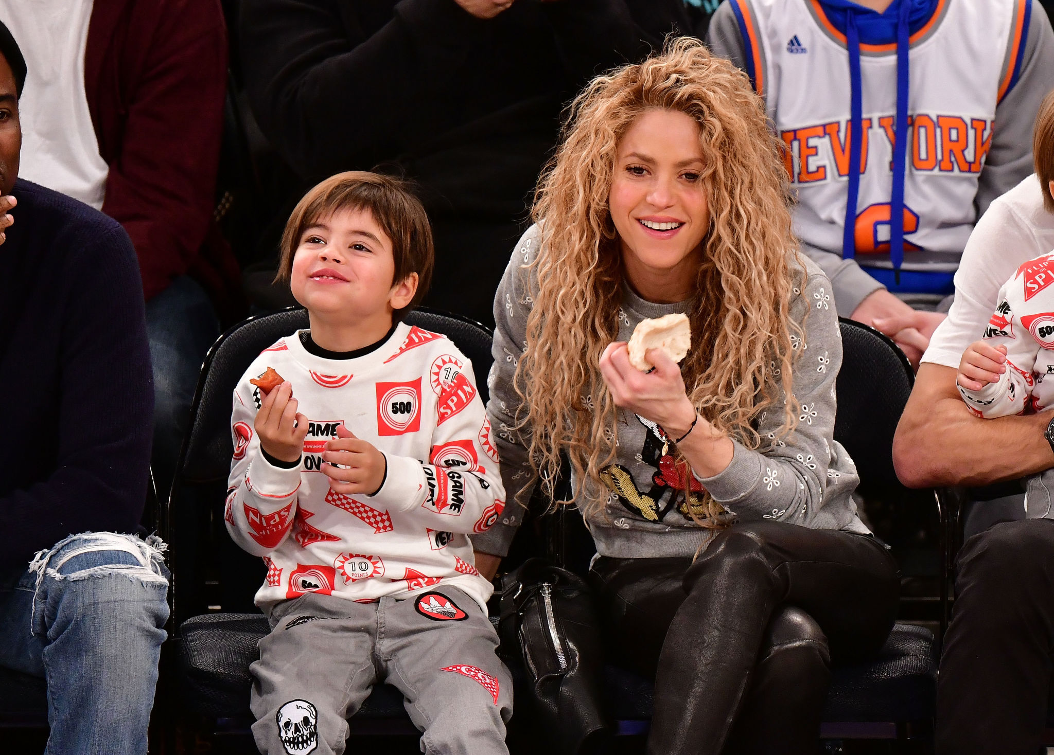 Shakira attends the New York Knicks Vs Philadelphia 76ers game