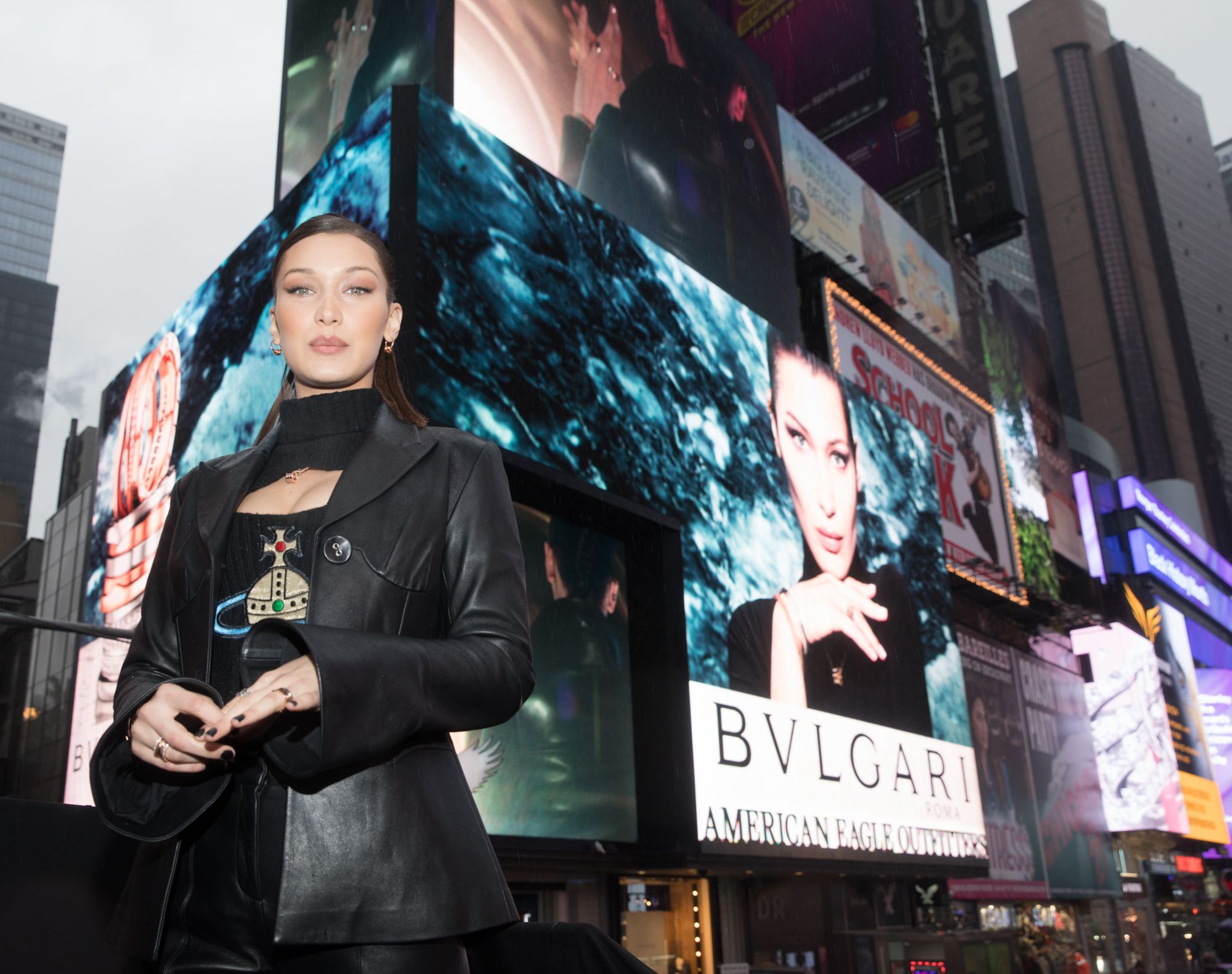 Bella Hadid leaves her apartment