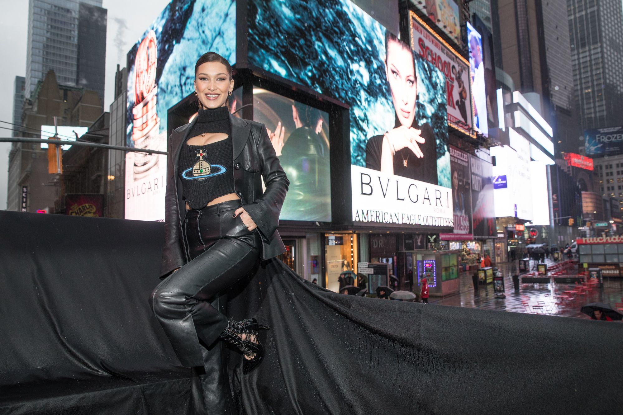 Bella Hadid leaves her apartment