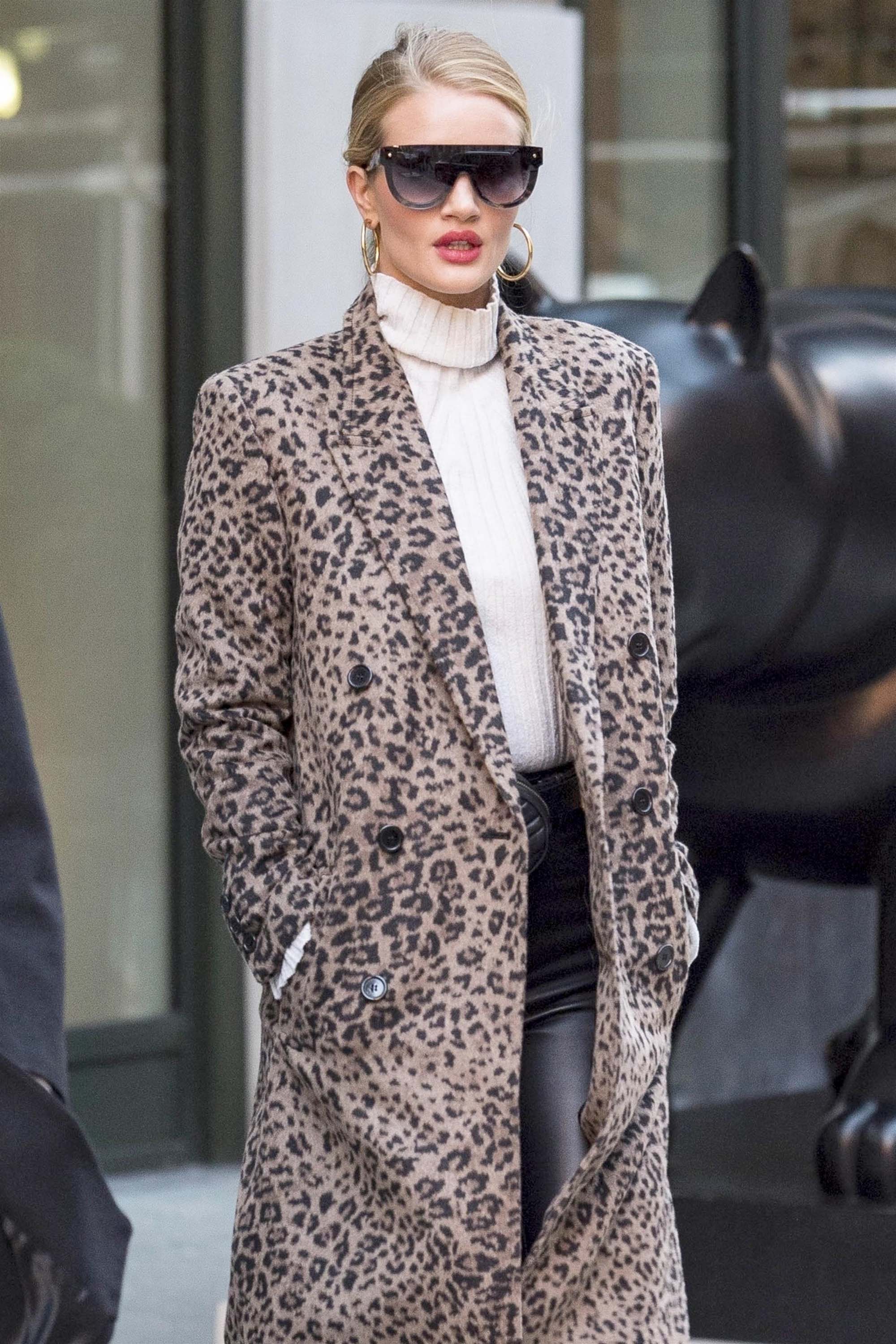 Rosie Huntington-Whiteley out in SoHo