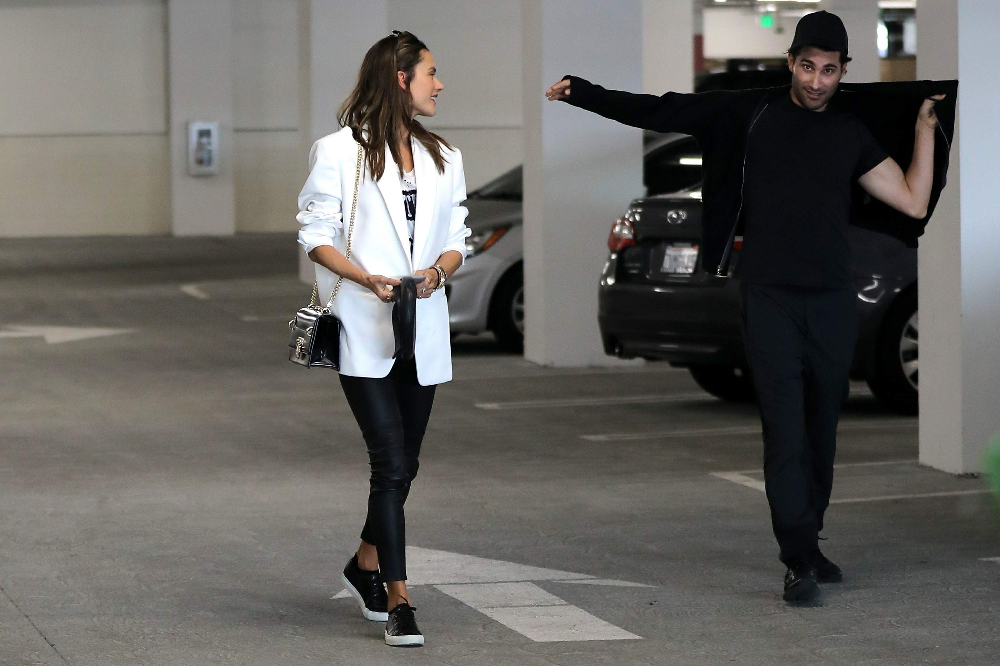 Alessandra Ambrosio has a lunch date